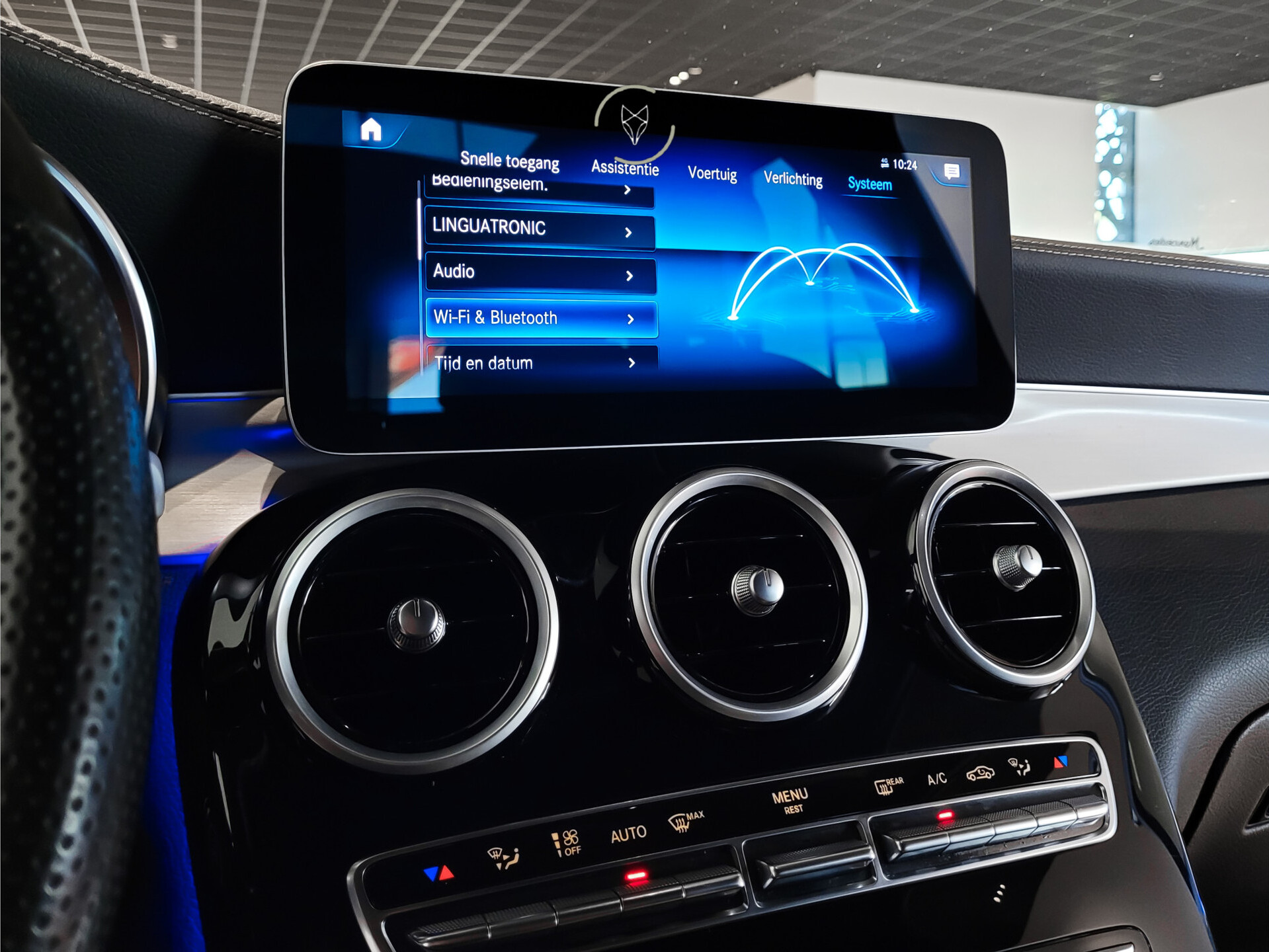 Mercedes-Benz GLC 200 4-M AMG Night | Panorama | 20" | Trekhaak | MBUX | Spoorpakket | Sfeerverlichting | Treeplanken | New Service Foto 21