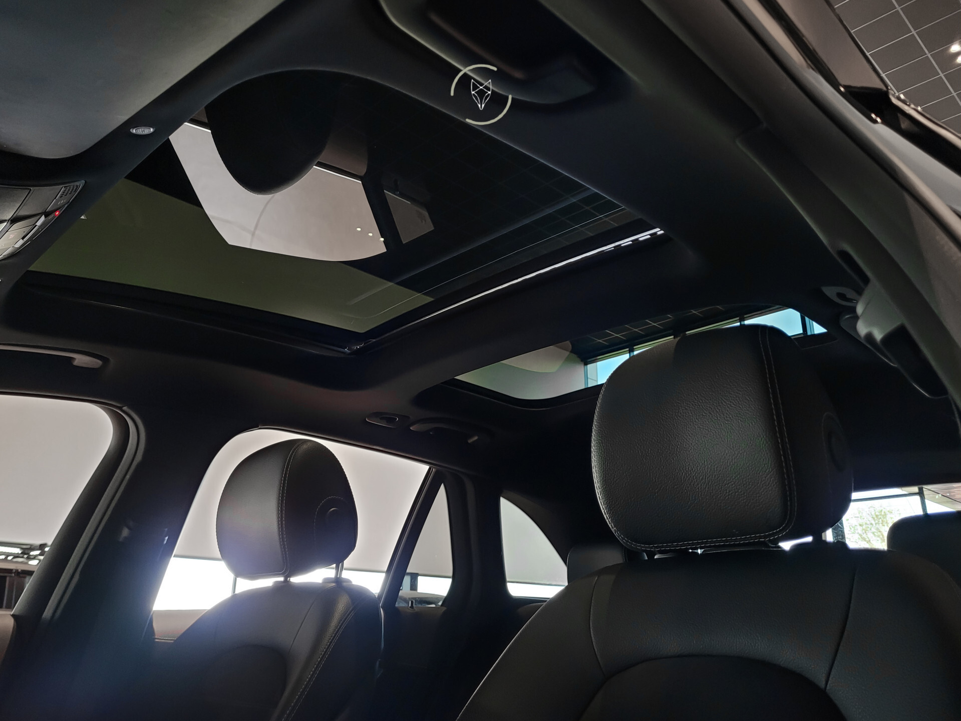 Mercedes-Benz GLC 200 4-M AMG Night | Panorama | 20" | Trekhaak | MBUX | Spoorpakket | Sfeerverlichting | Treeplanken | New Service Foto 35