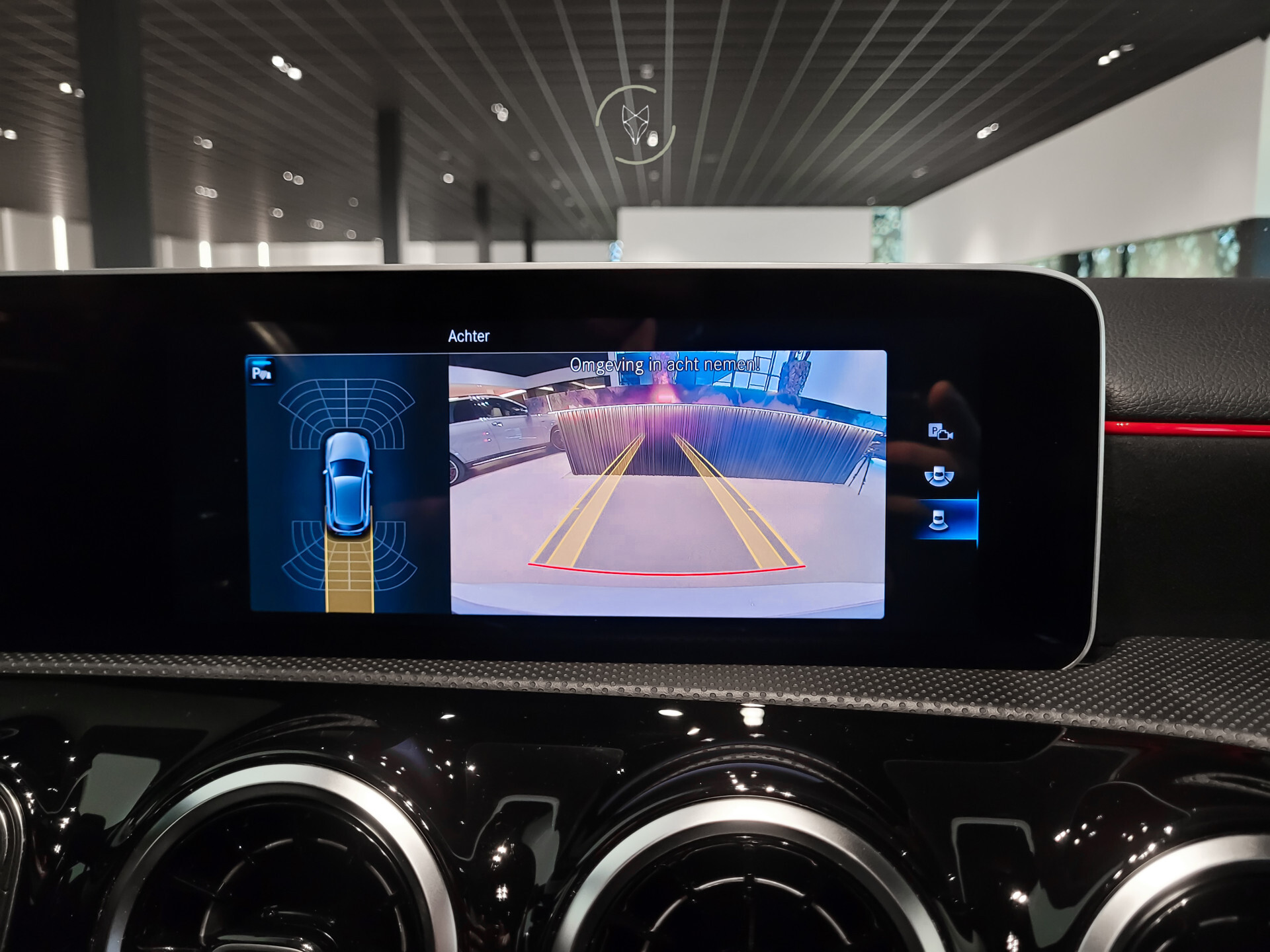 Mercedes-Benz A-Klasse 180 d AMG Night | Panorama | Widescreen | LED | MBUX Aut7 Foto 29