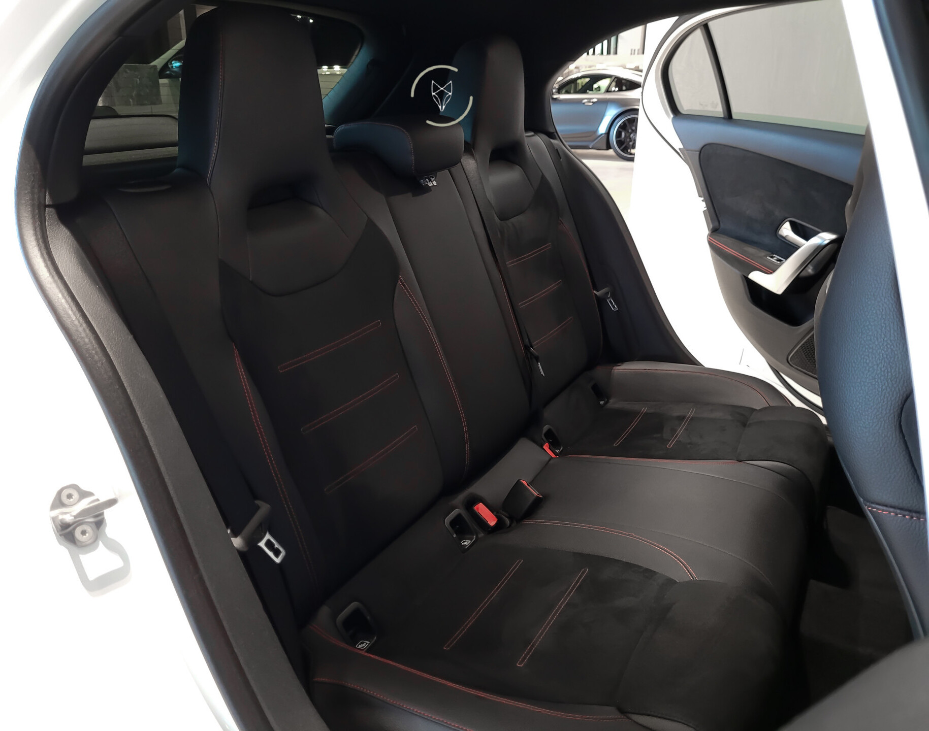 Mercedes-Benz A-Klasse 180 d AMG Night | Panorama | Widescreen | LED | MBUX Aut7 Foto 7