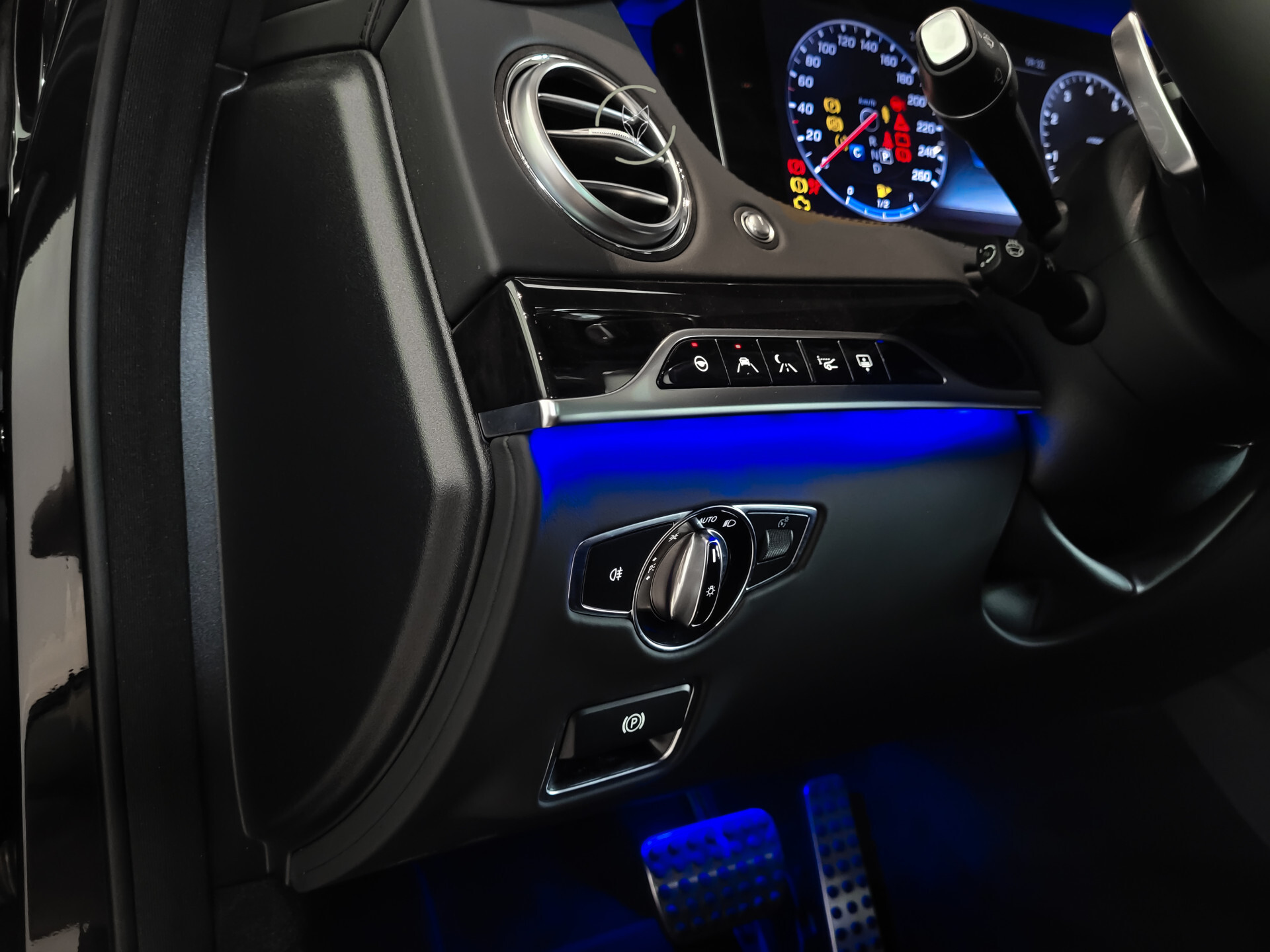 Mercedes-Benz S-Klasse 560 Lang 4-M AMG Exclusive | 4*massage/koeling | 20" | entertainment | standkachel | HUD | nachtzicht Foto 17