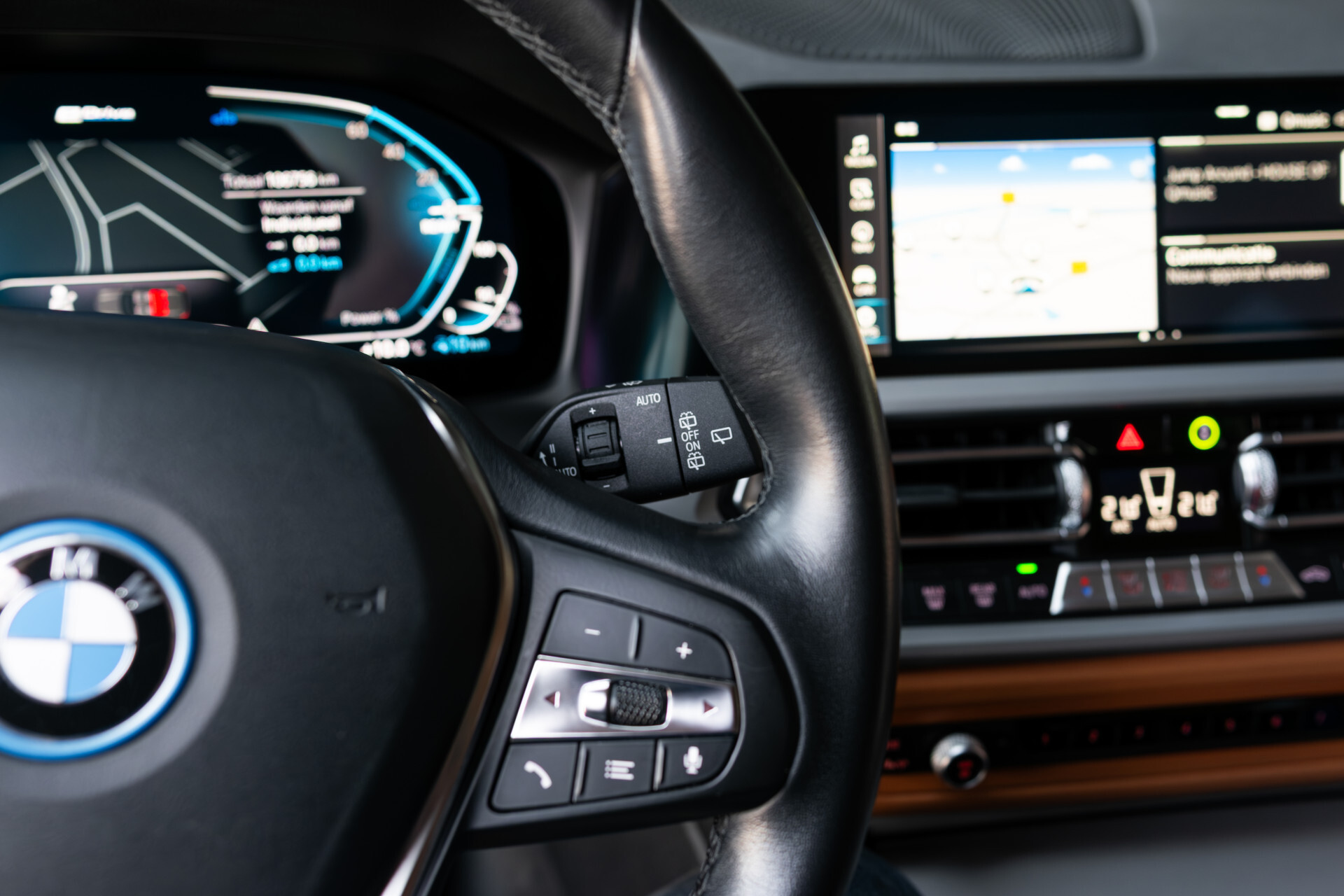 BMW 3 Serie Touring 330e Business Edition Plus Neem contact met ons op voor meer informatie Foto 26