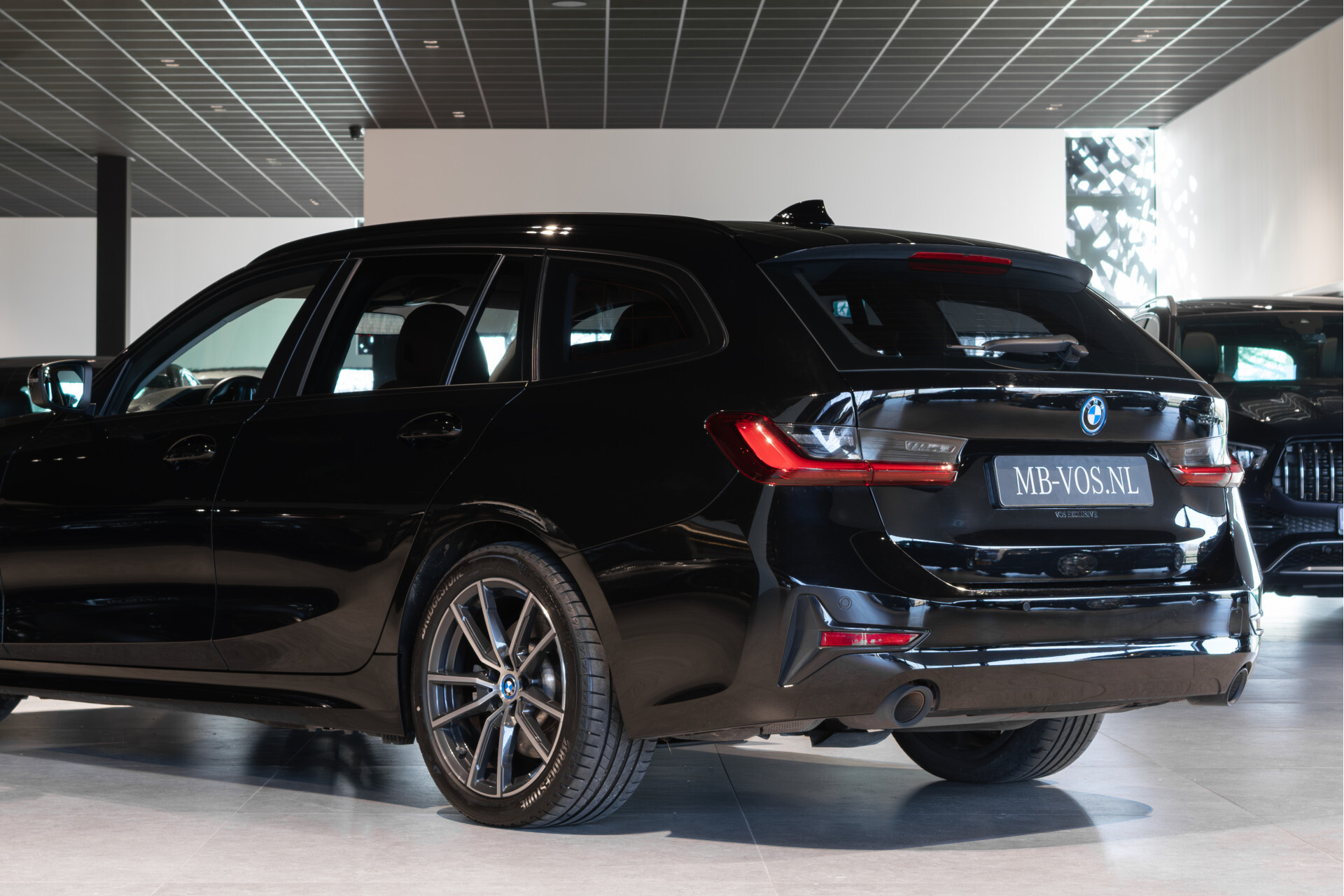 BMW 3 Serie Touring 330e Business Edition Plus Neem contact met ons op voor meer informatie Foto 45