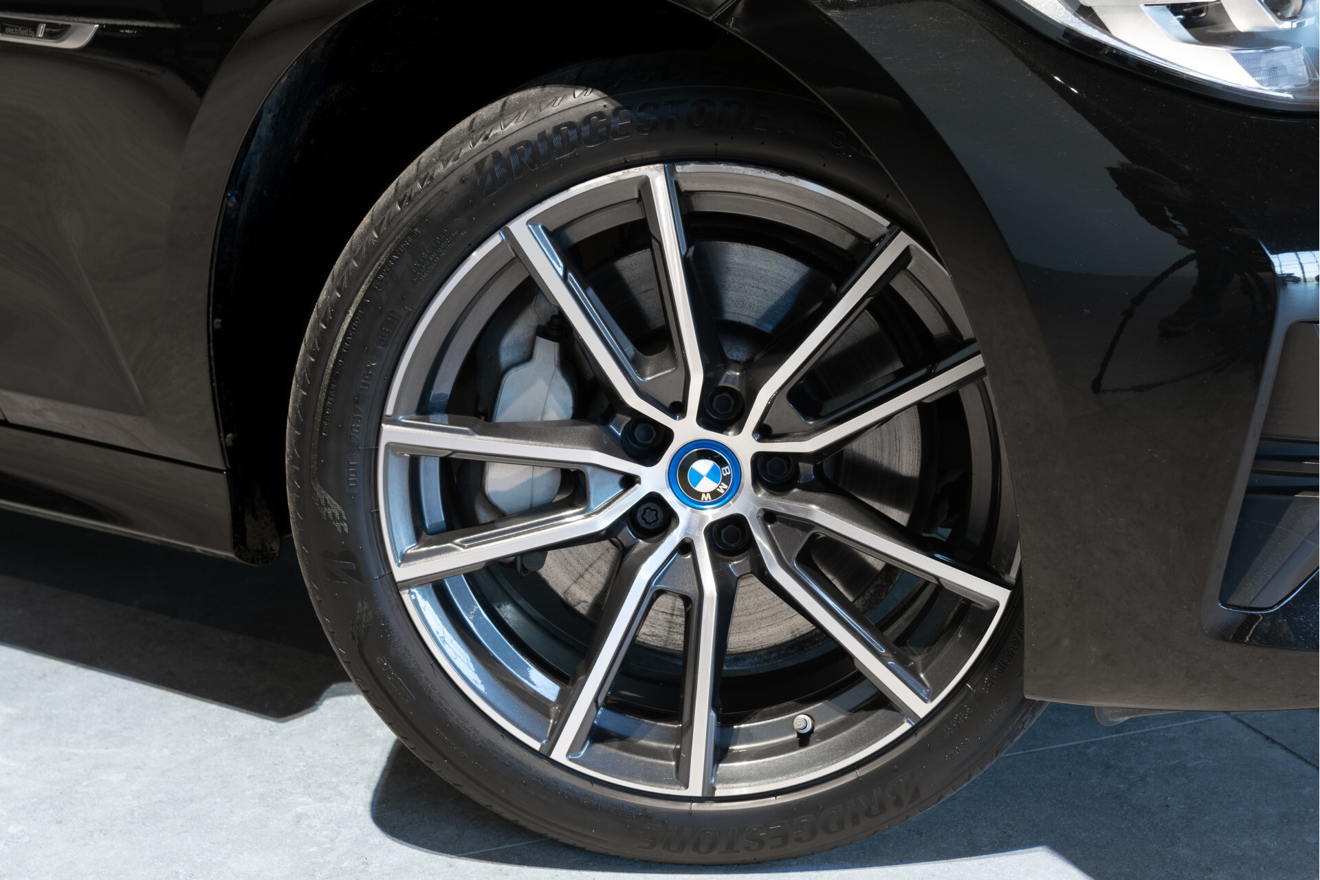 BMW 3 Serie Touring 330e Business Edition Plus Neem contact met ons op voor meer informatie Foto 46