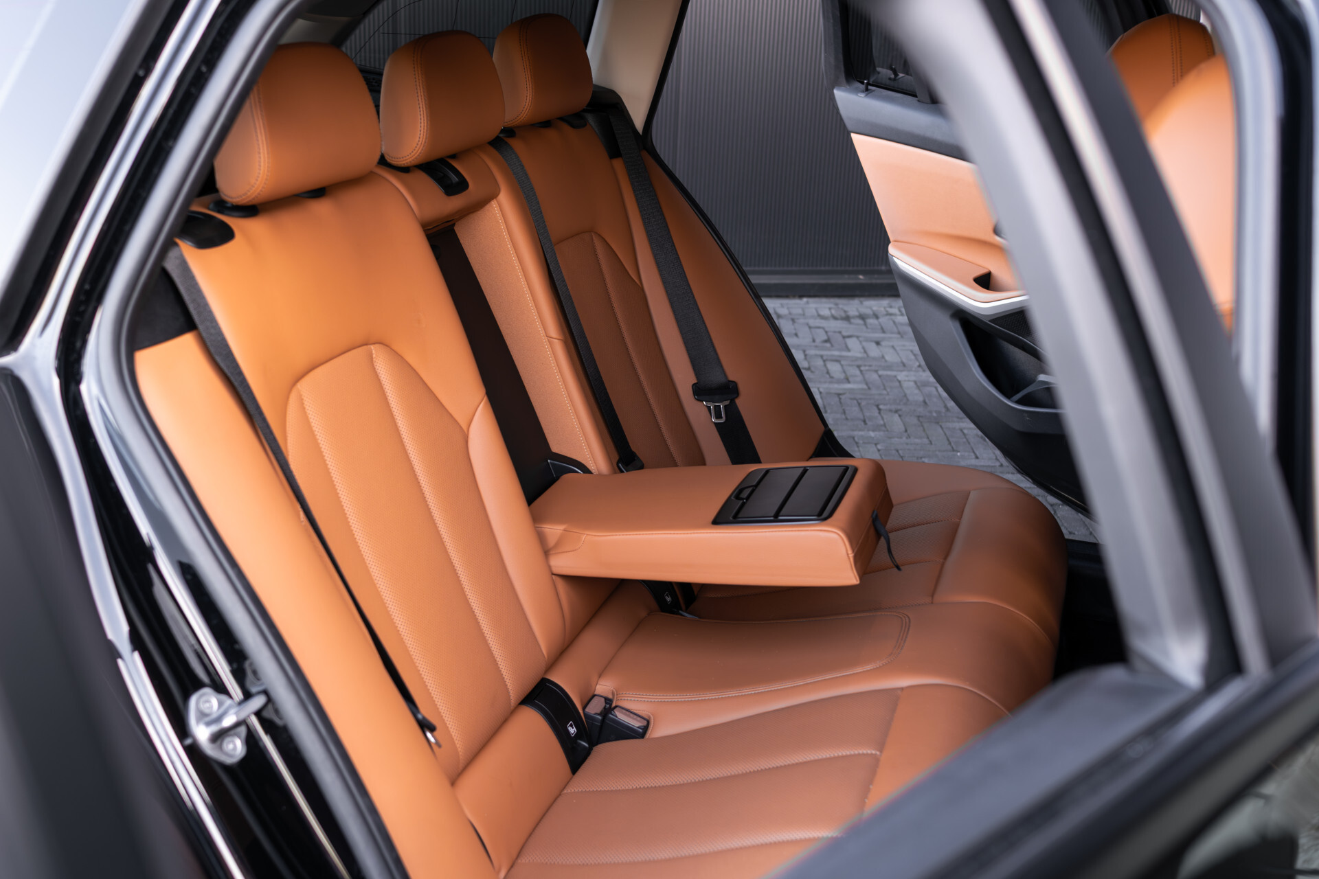 BMW 3 Serie Touring 330e Business Edition Plus Neem contact met ons op voor meer informatie Foto 6