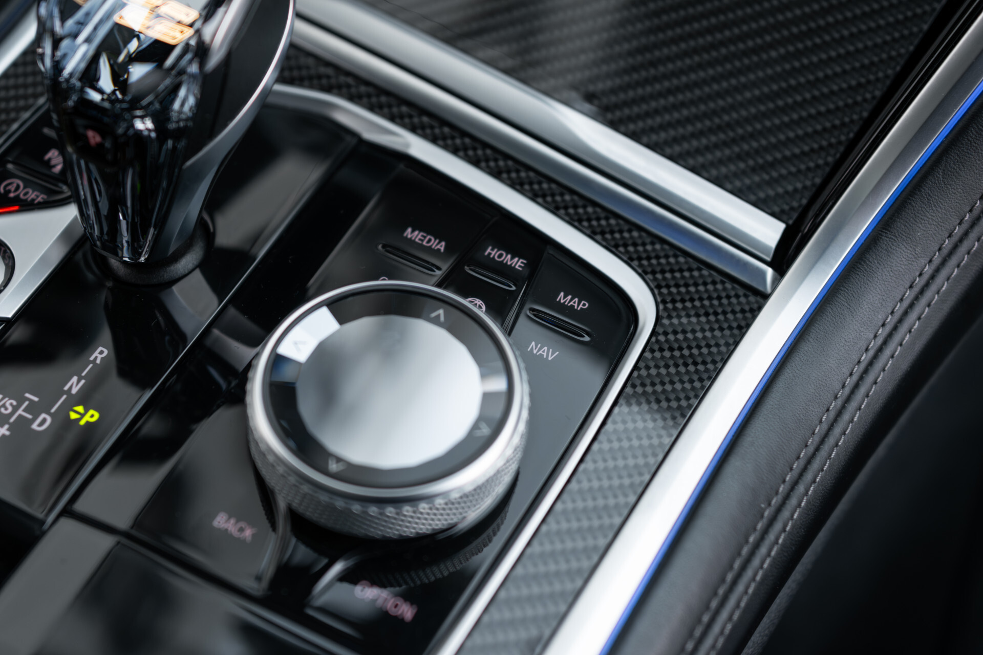 BMW 8 Serie Gran Coupé 840i xDrive High Executive Dravit Grey | Carbon | Achterassturing | Performance stoelen | ACC | HK Sound | Full Options Foto 35