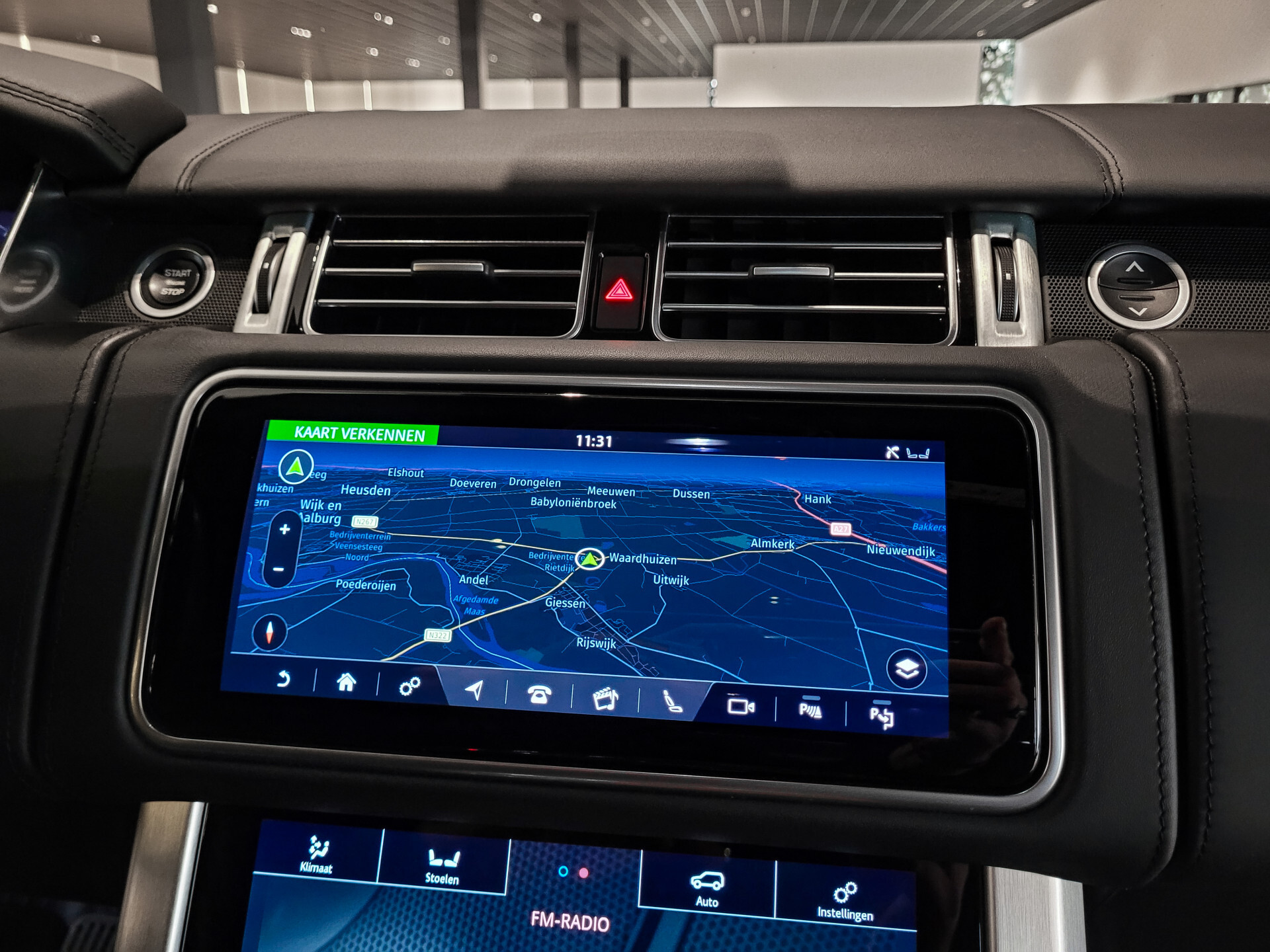 Land Rover Range Rover 4.4 SDV8 Autobiography SVO | Full options | volledig historie | NL auto Foto 13