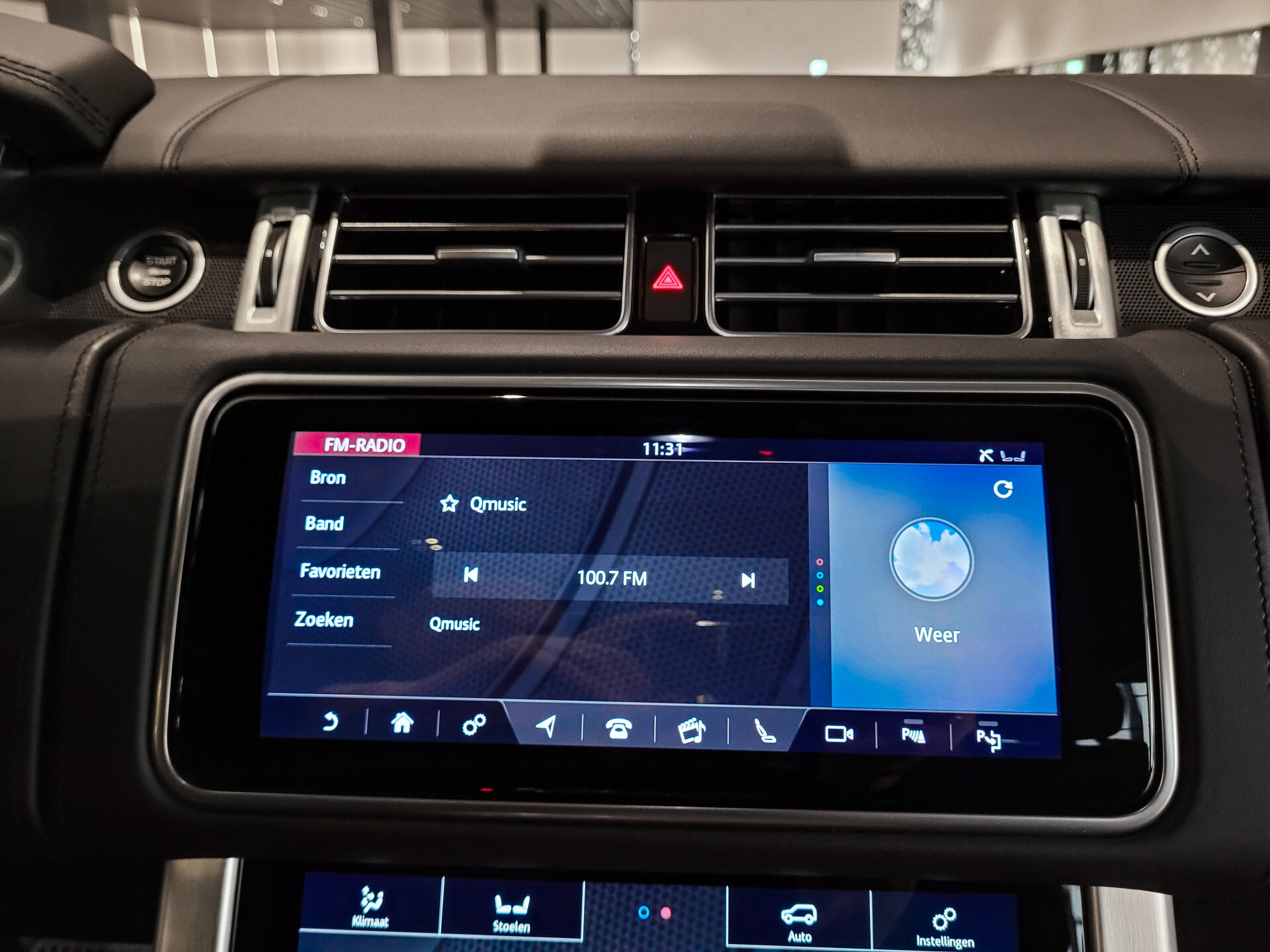 Land Rover Range Rover 4.4 SDV8 Autobiography SVO | Full options | volledig historie | NL auto Foto 15