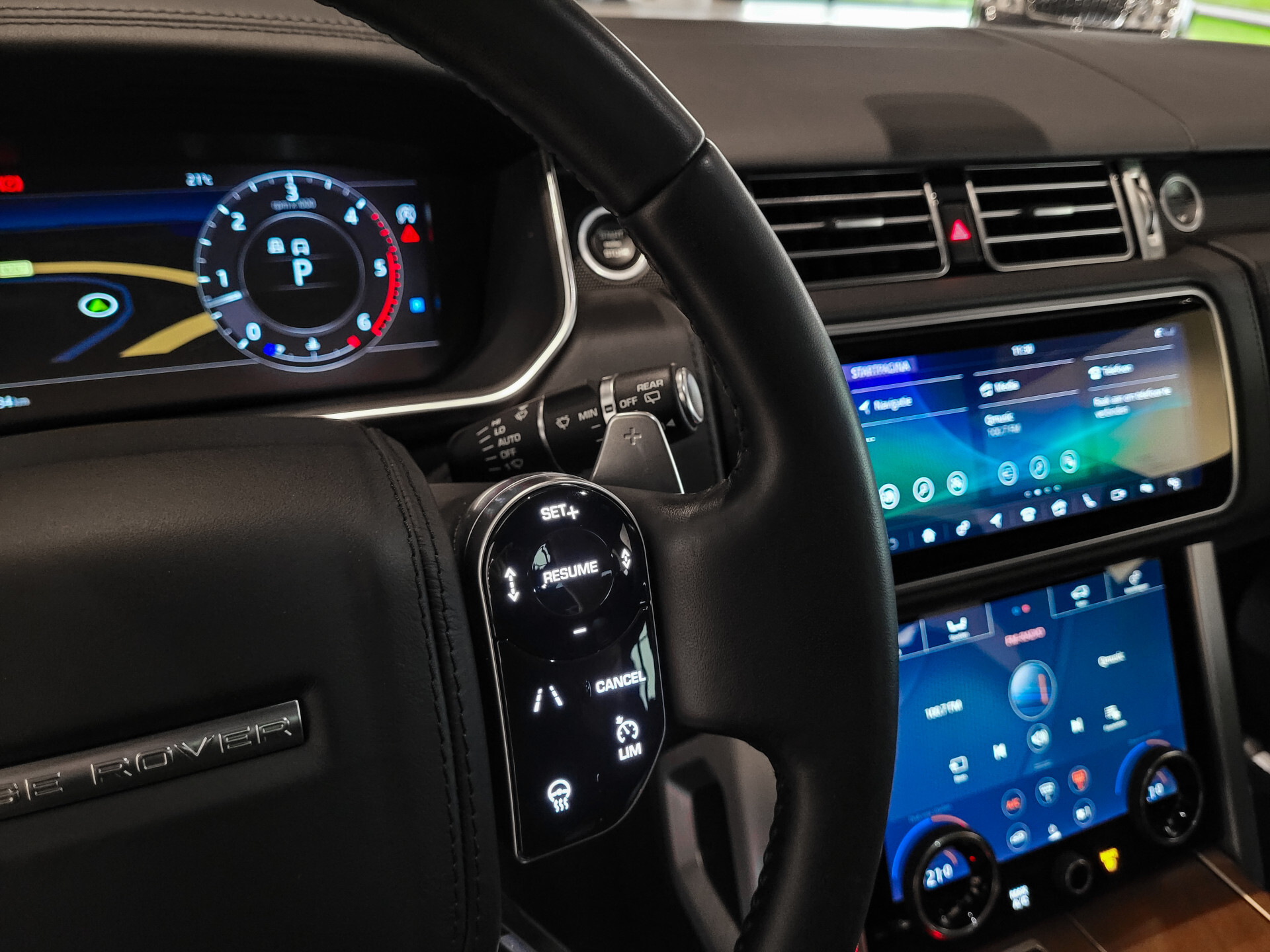 Land Rover Range Rover 4.4 SDV8 Autobiography SVO | Full options | volledig historie | NL auto Foto 26