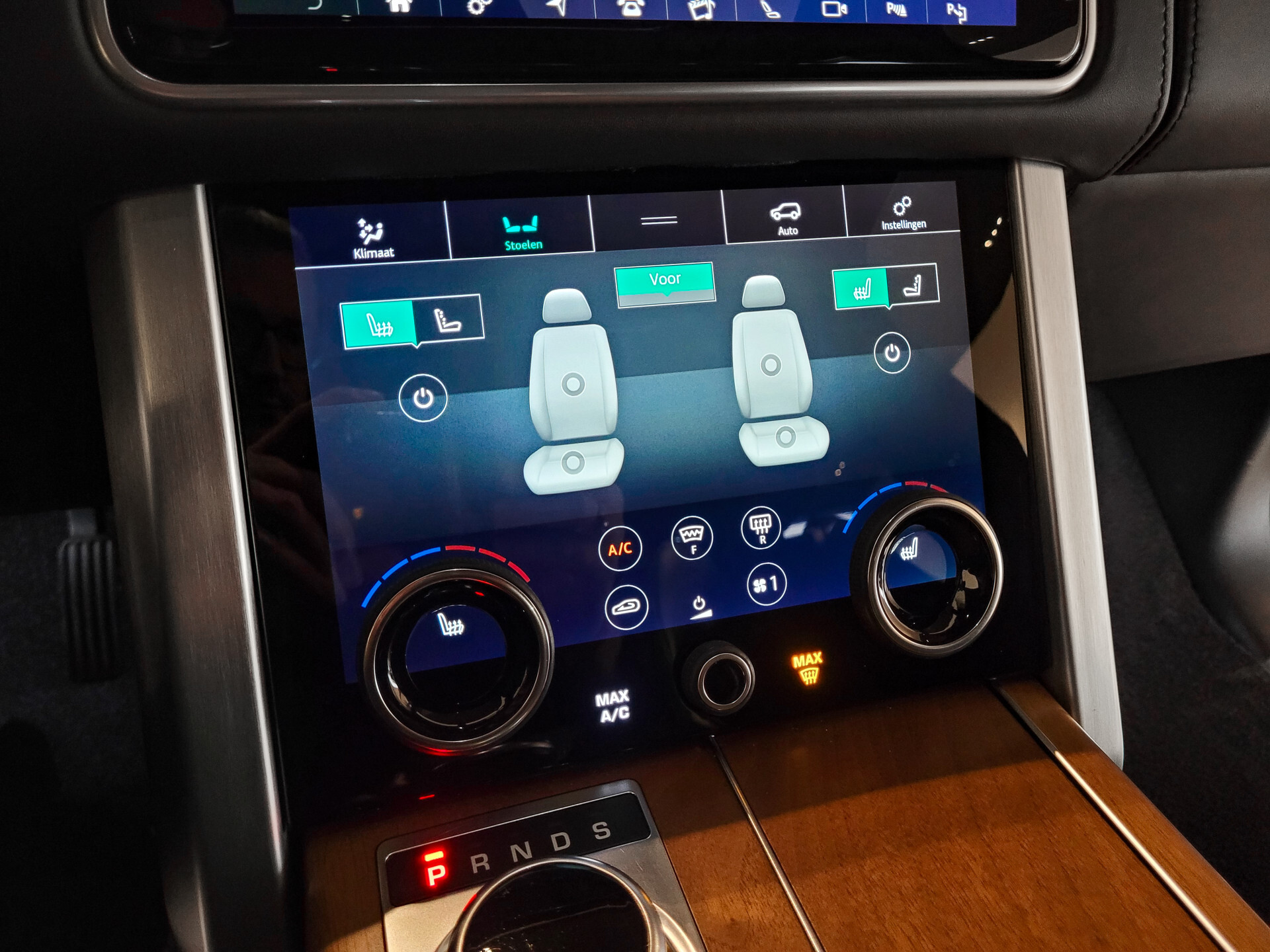 Land Rover Range Rover 4.4 SDV8 Autobiography SVO | Full options | volledig historie | NL auto Foto 28