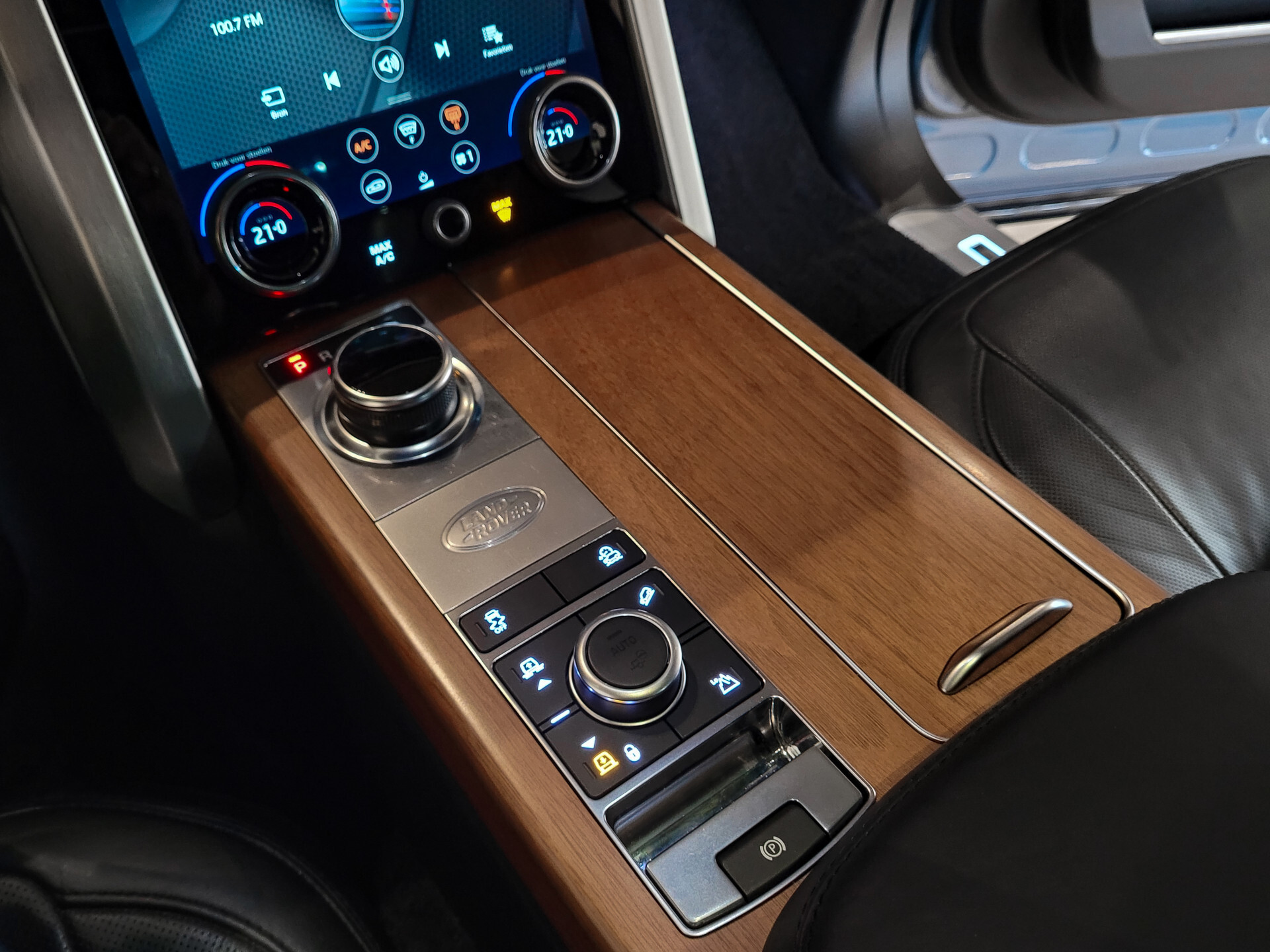 Land Rover Range Rover 4.4 SDV8 Autobiography SVO | Full options | volledig historie | NL auto Foto 34