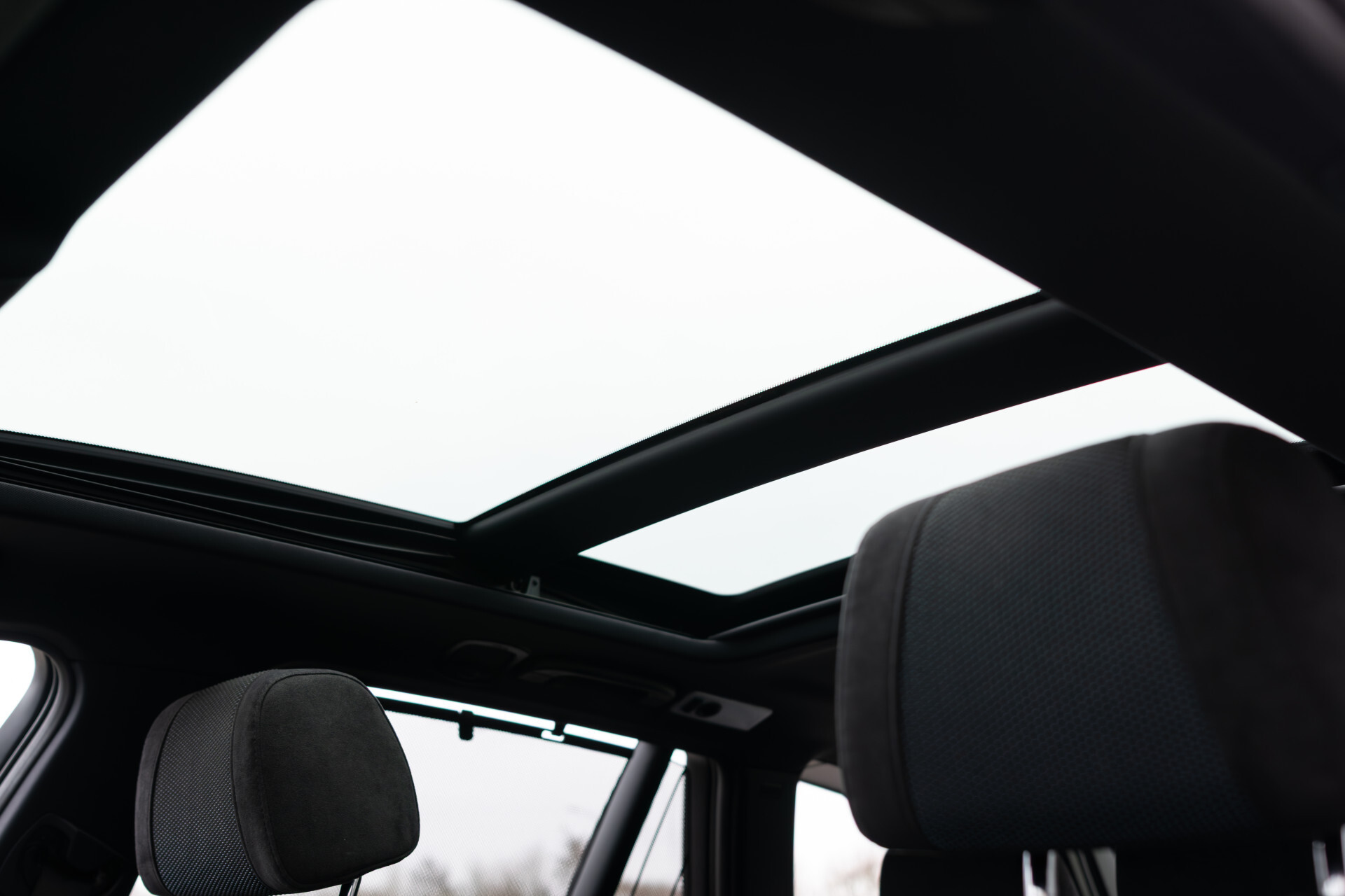 BMW 3 Serie Touring 318i M Sport Edition Pano | Shadowline | Hifi | Trekhaak | Xenon | NL auto | Aut6 Foto 30