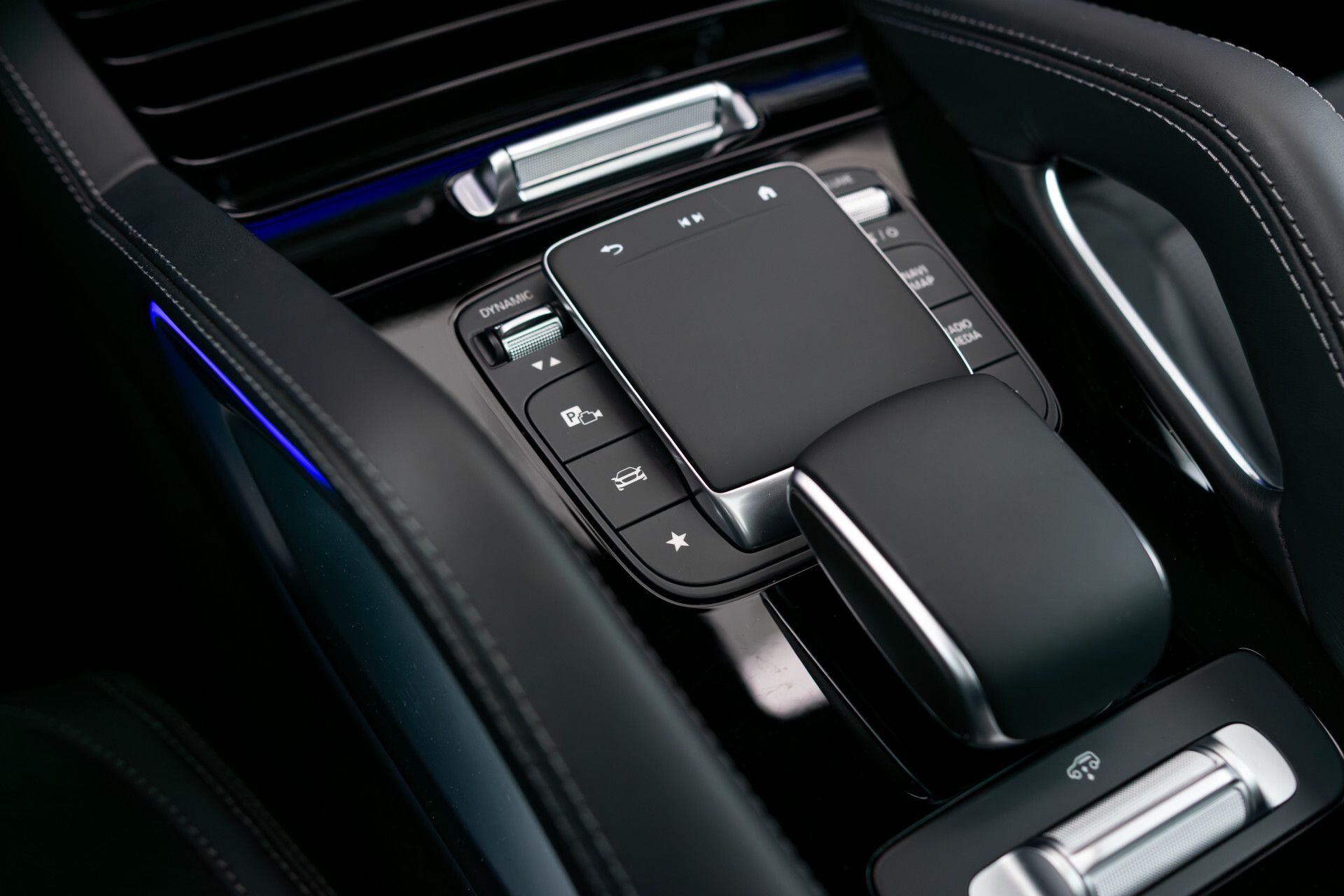 Mercedes-Benz GLE AMG 63 S 4M+ Facelift Carbon | Standkachel | Massage | Ruitleder | Burmester | HUD | Keyless | ACC | Softclose | Trekhaak Foto 27