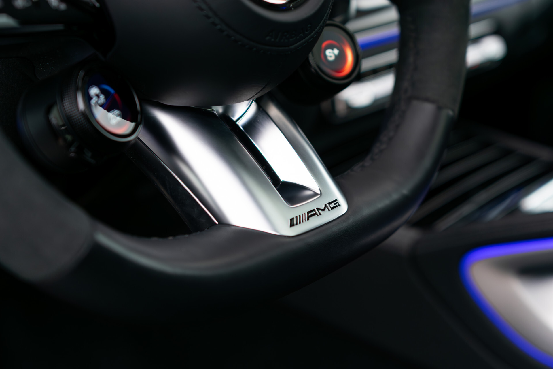 Mercedes-Benz GLE AMG 63 S 4M+ Facelift Carbon | Standkachel | Massage | Ruitleder | Burmester | HUD | Keyless | ACC | Softclose | Trekhaak Foto 31