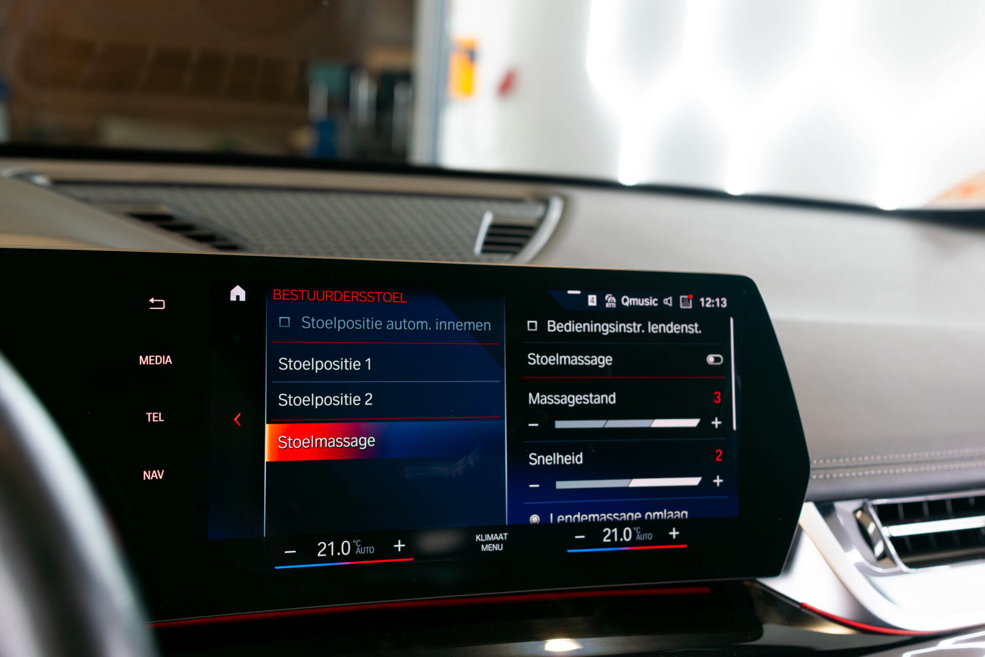 BMW iX1 xDrive30 M-sport Launch Edition 67 kWh Pano | Harman-Kardon | Massage | Incl. BTW Foto 19