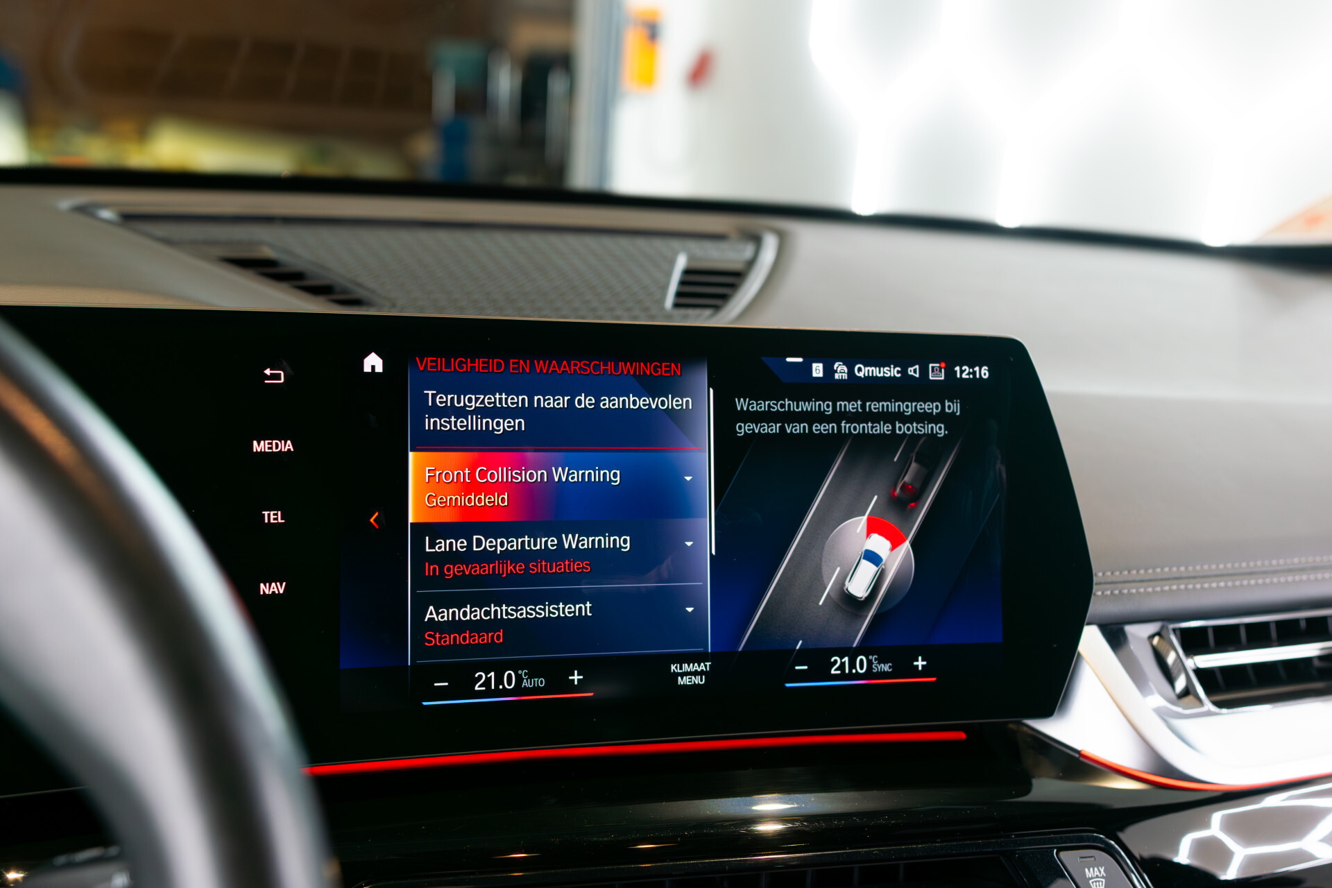 BMW iX1 xDrive30 M-sport Launch Edition 67 kWh Pano | Harman-Kardon | Massage | Incl. BTW Foto 27