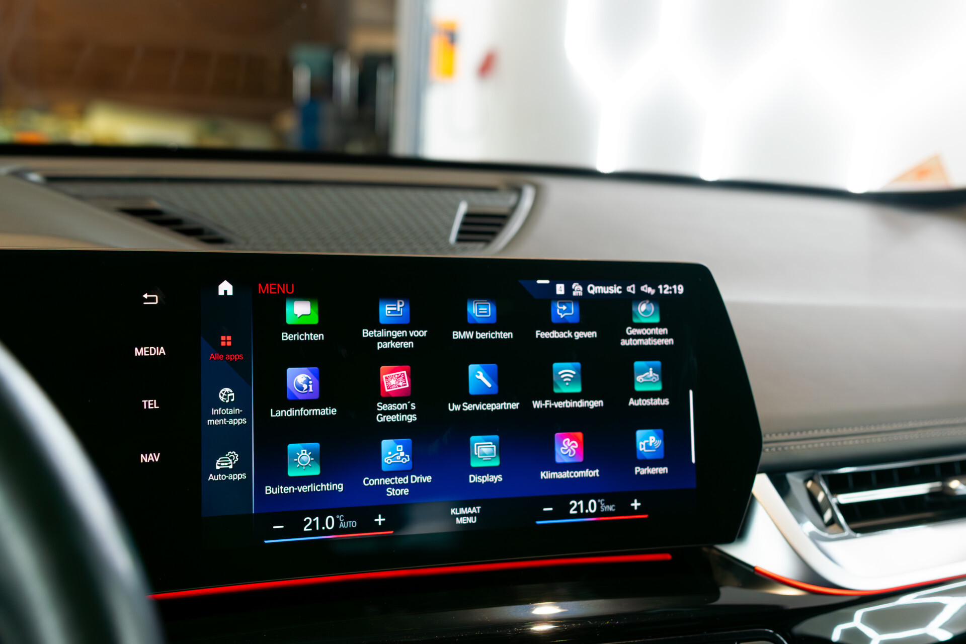 BMW iX1 xDrive30 M-sport Launch Edition 67 kWh Pano | Harman-Kardon | Massage | Incl. BTW Foto 35