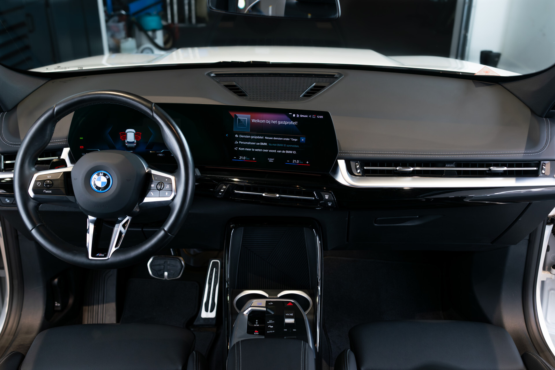 BMW iX1 xDrive30 M-sport Launch Edition 67 kWh Pano | Harman-Kardon | Massage | Incl. BTW Foto 40