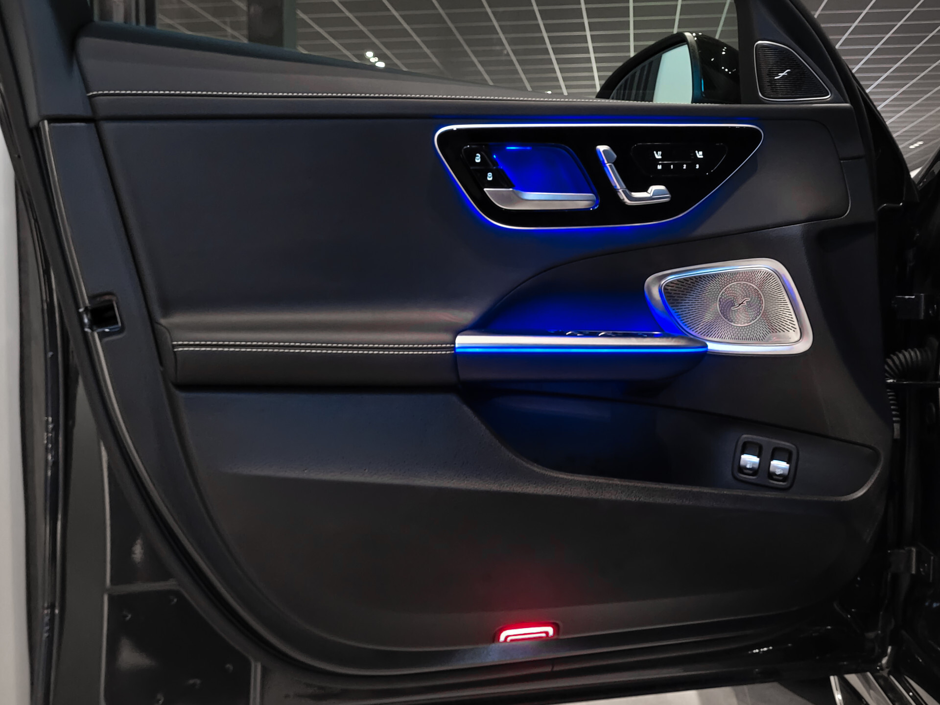 Mercedes-Benz C-Klasse AMG 63 S E Performance 4M+ 680 pk | Ceramic | Full Carbon | Aerodynamica | Night II | Performance Sound | 20" | Premium Plus Foto 4