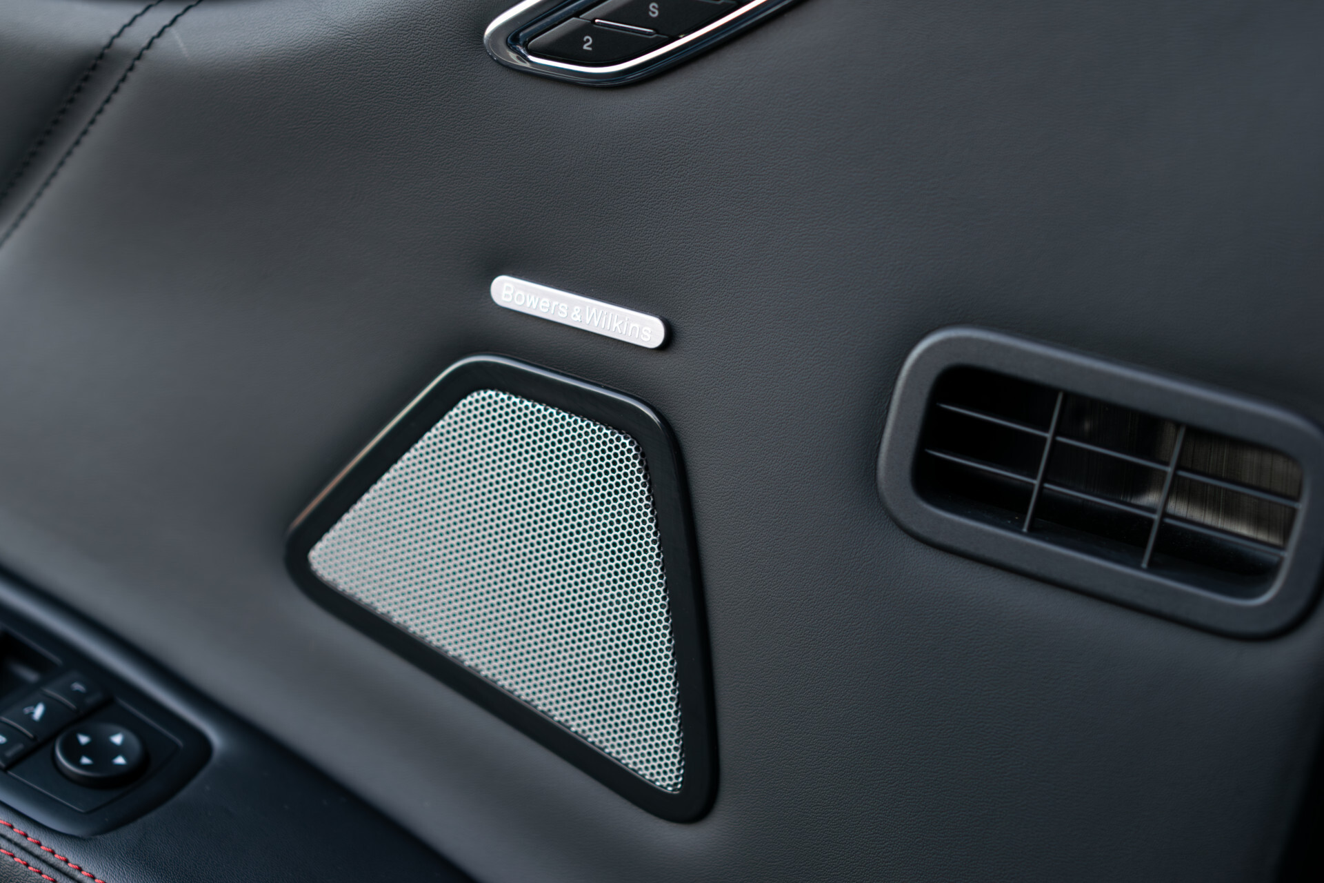 Maserati Quattroporte 3.0 S Q4 GranSport Bowers&Wilkins | Carbon | Keyless | ACC | Dak | 20" | New Service Foto 16