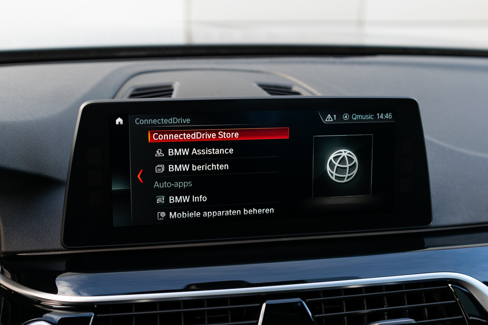 BMW 5 Serie 530i M-sport High Executive | ACC | Keyless | Pano Foto 19