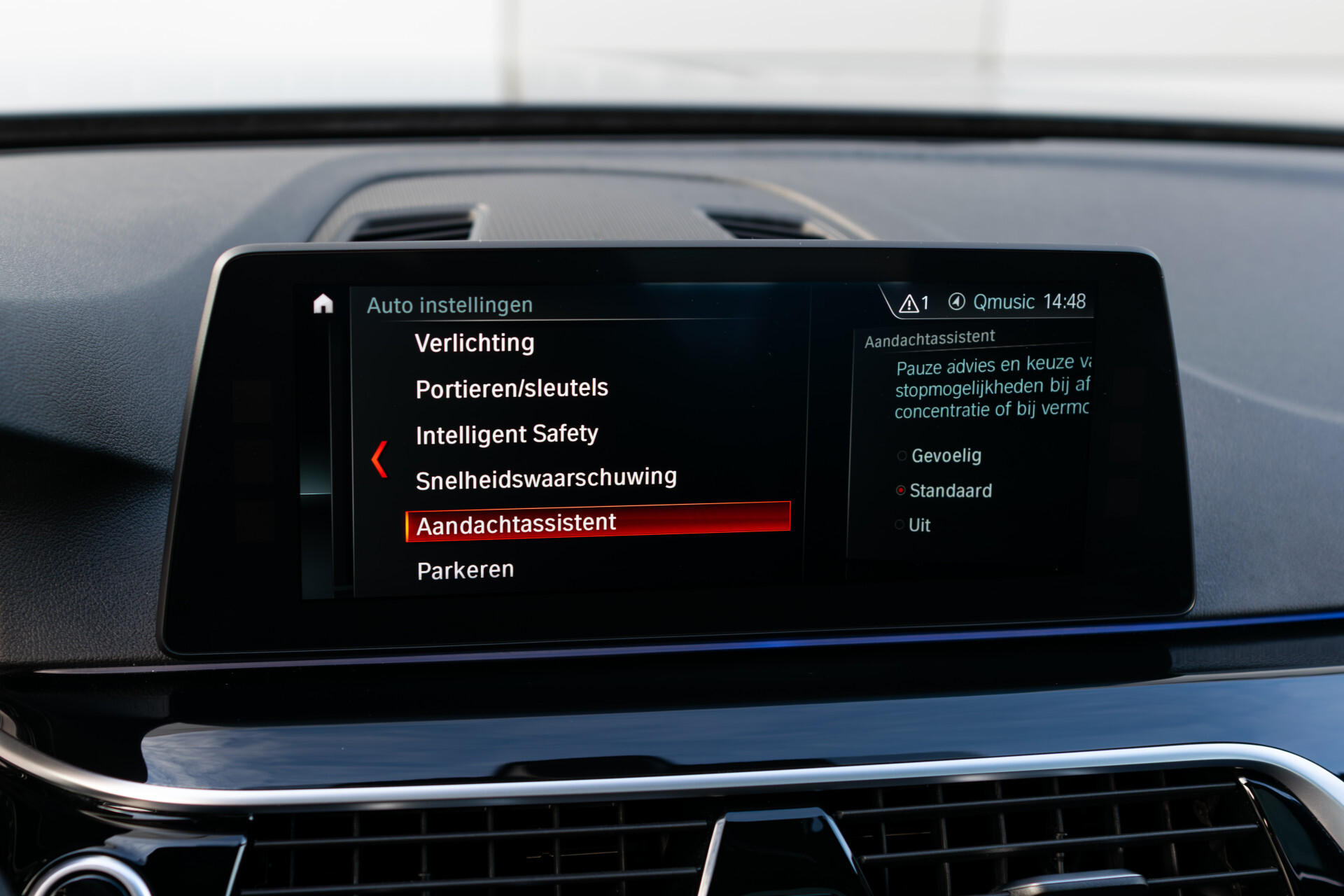 BMW 5 Serie 530i M-sport High Executive | ACC | Keyless | Pano Foto 25