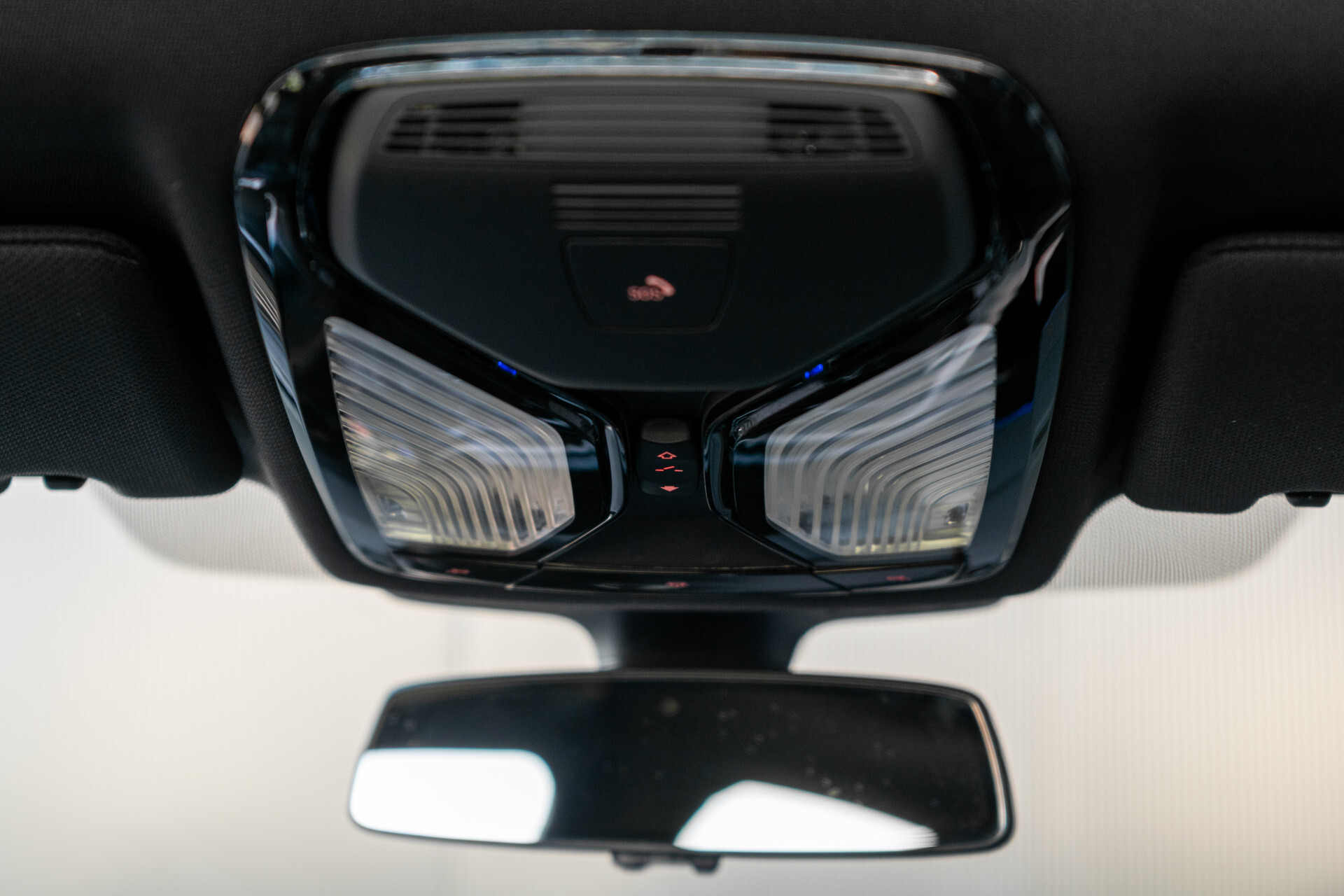 BMW 5 Serie 530i M-sport High Executive | ACC | Keyless | Pano Foto 46