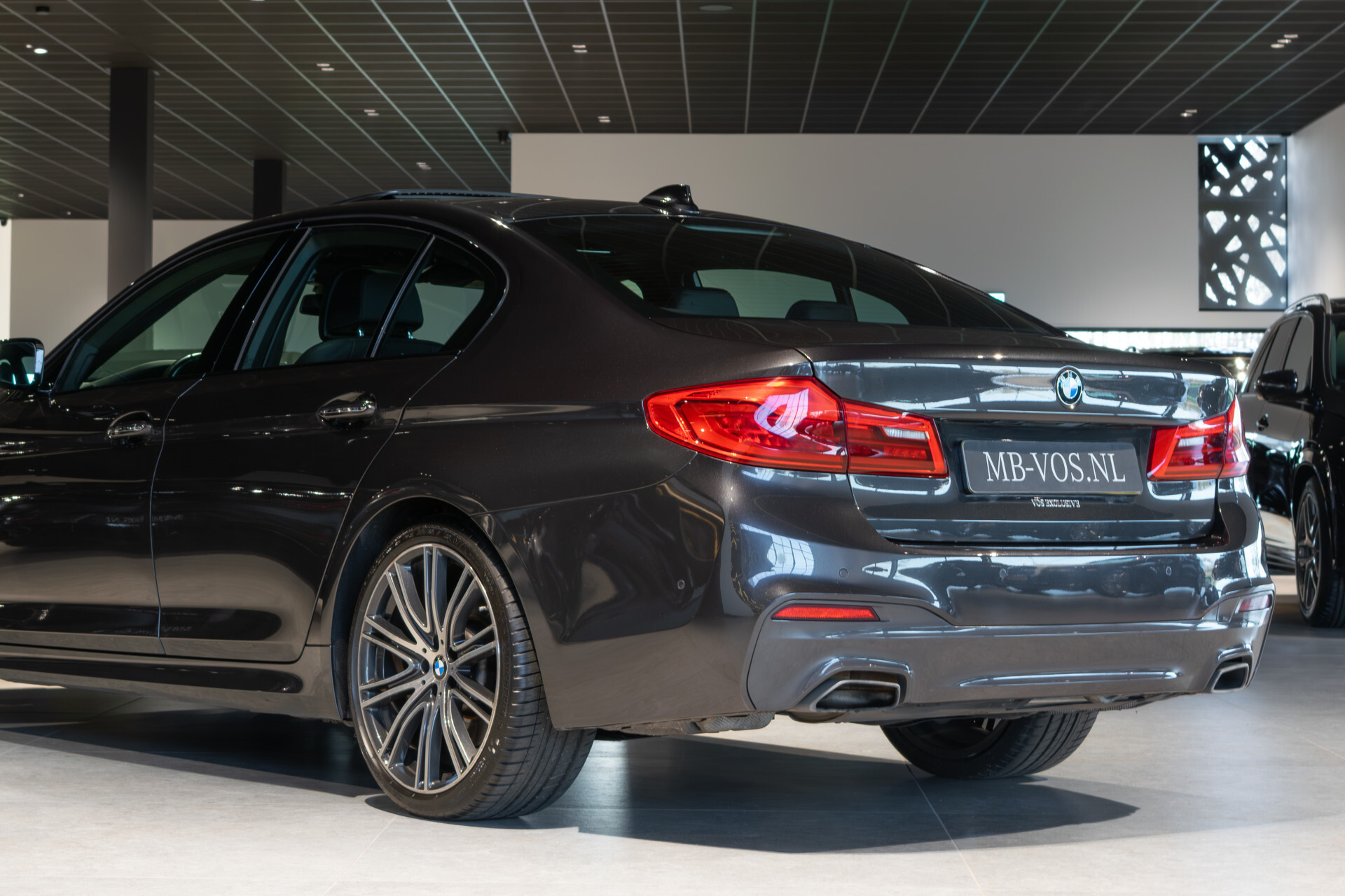 BMW 5 Serie 530i M-sport High Executive | ACC | Keyless | Pano Foto 50