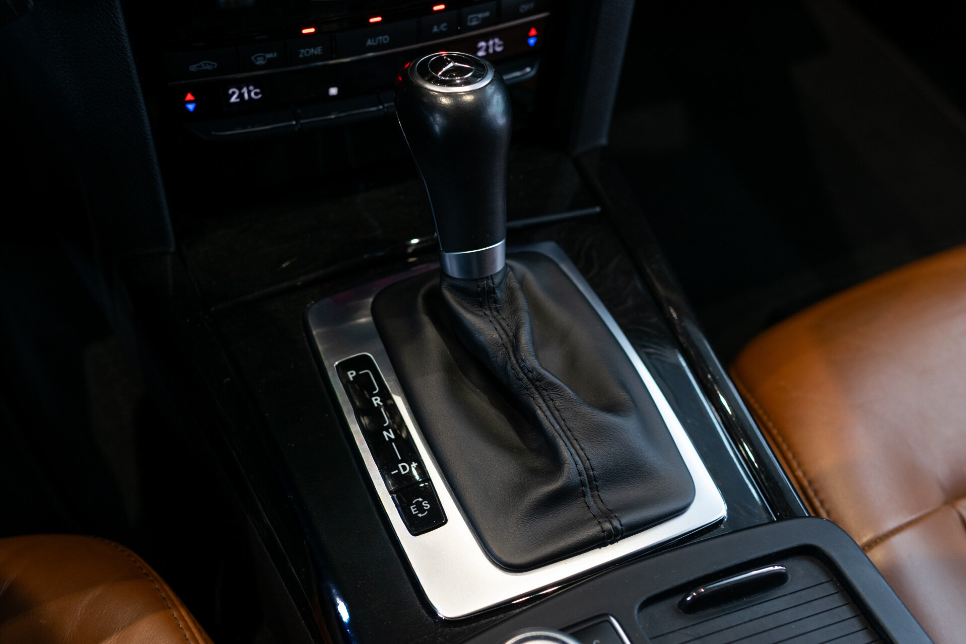 Mercedes-Benz E-Klasse Estate 200 CGI Edition Sport Leder | Trekhaak | Xenon | Verw-stoelen | LED | Privacyglas | Aut7 Foto 23