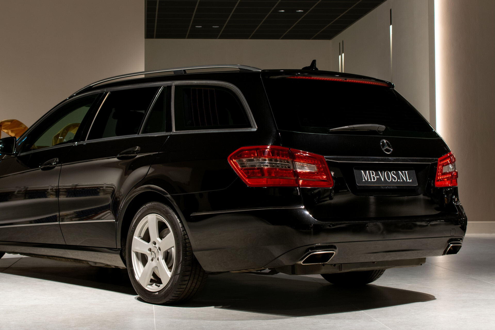 Mercedes-Benz E-Klasse Estate 200 CGI Edition Sport Leder | Trekhaak | Xenon | Verw-stoelen | LED | Privacyglas | Aut7 Foto 35