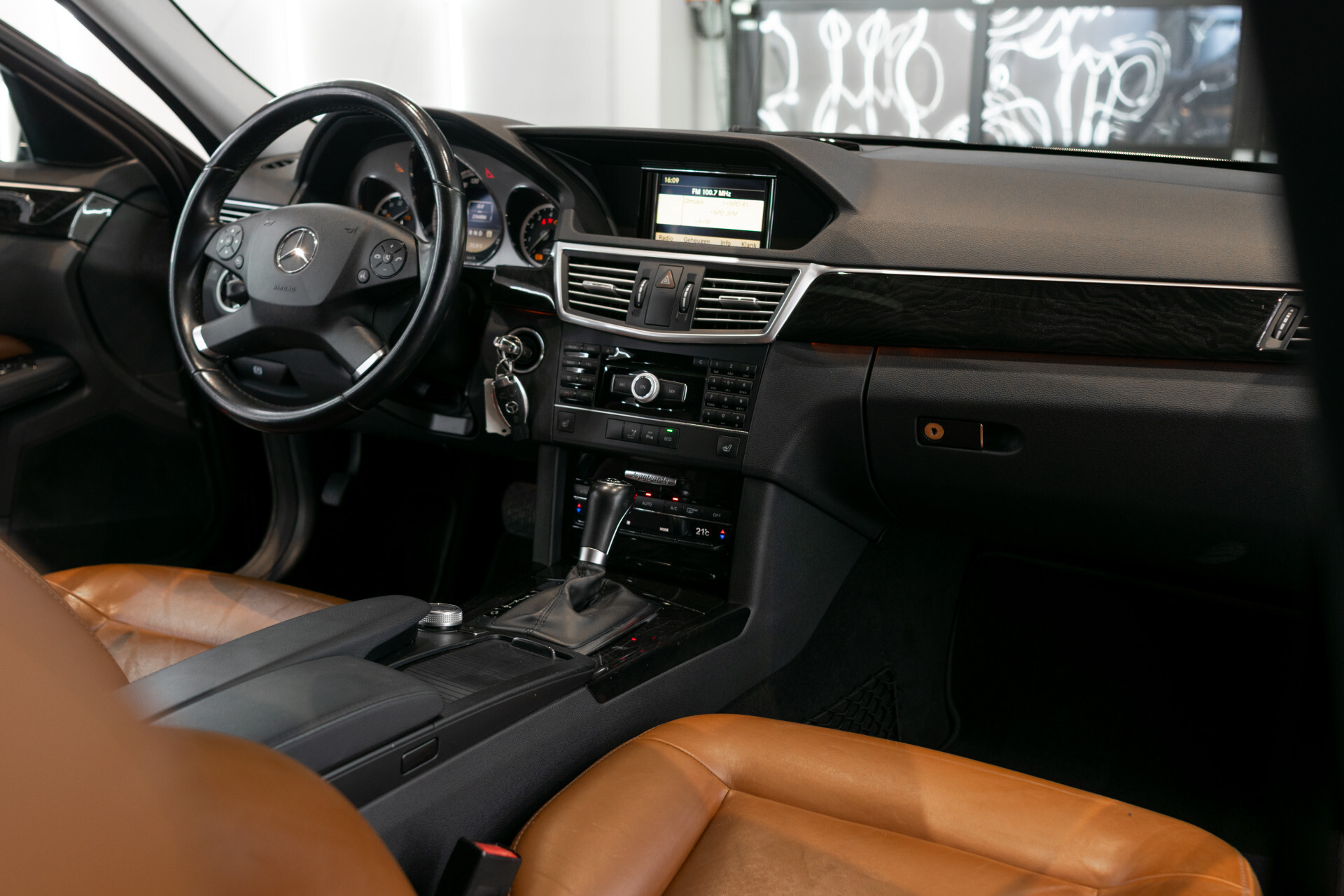 Mercedes-Benz E-Klasse Estate 200 CGI Edition Sport Leder | Trekhaak | Xenon | Verw-stoelen | LED | Privacyglas | Aut7 Foto 38