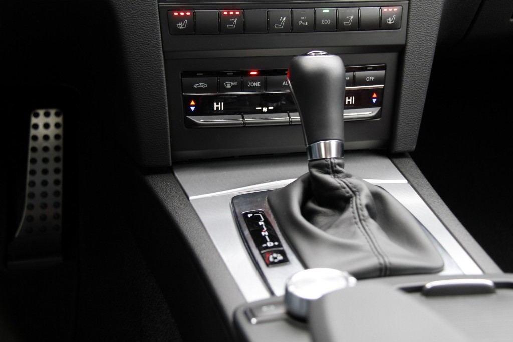 Mercedes-Benz E-Klasse 250 BE Cabriolet AMG Comand/Sound Aut7 Foto 10