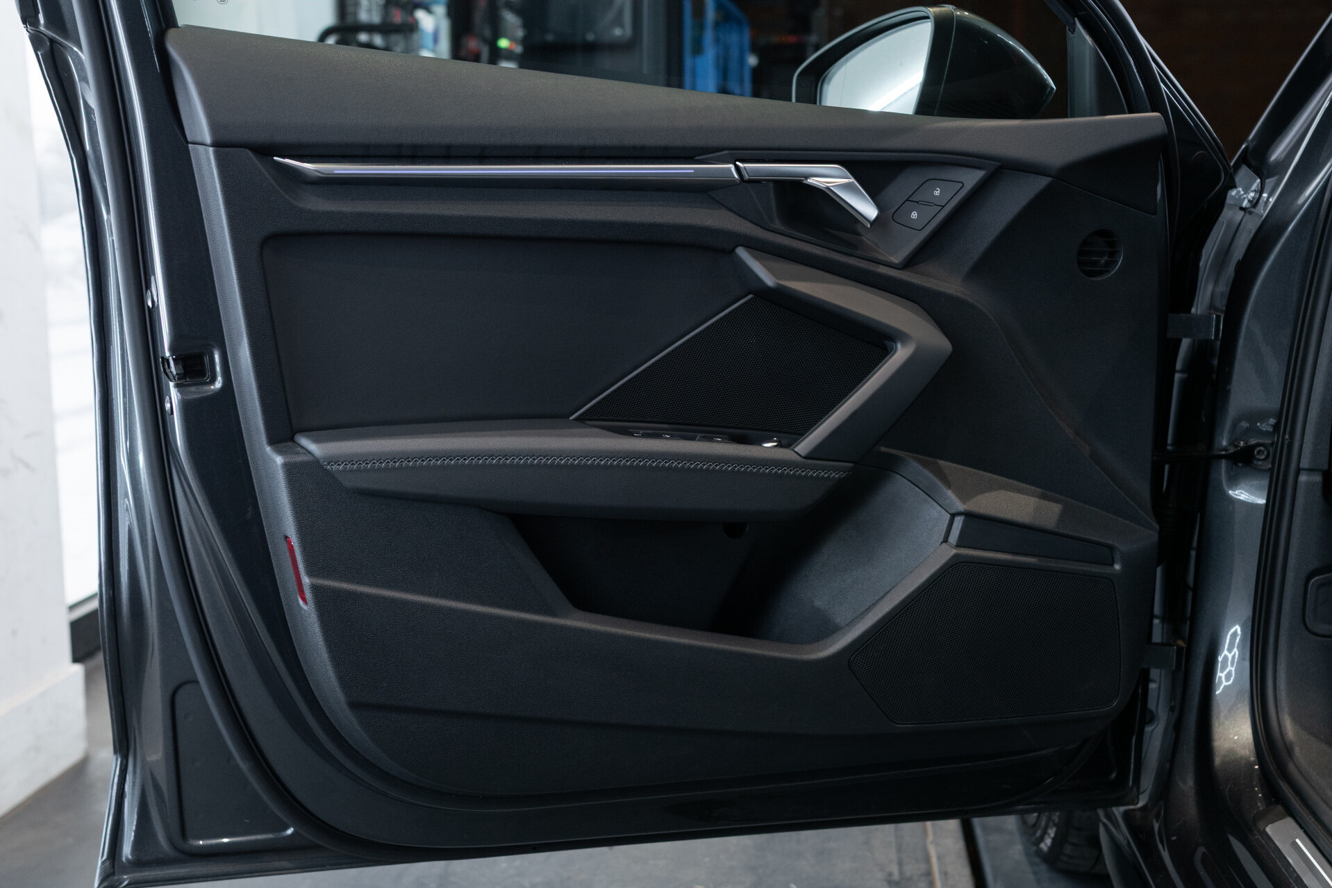 Audi A3 Sportback 30 TFSI S-Line Edition Blackline | Virtual | MMI Plus | Sound | LED | Sportstoelen | 18" | Ambient | New service/apk Foto 12