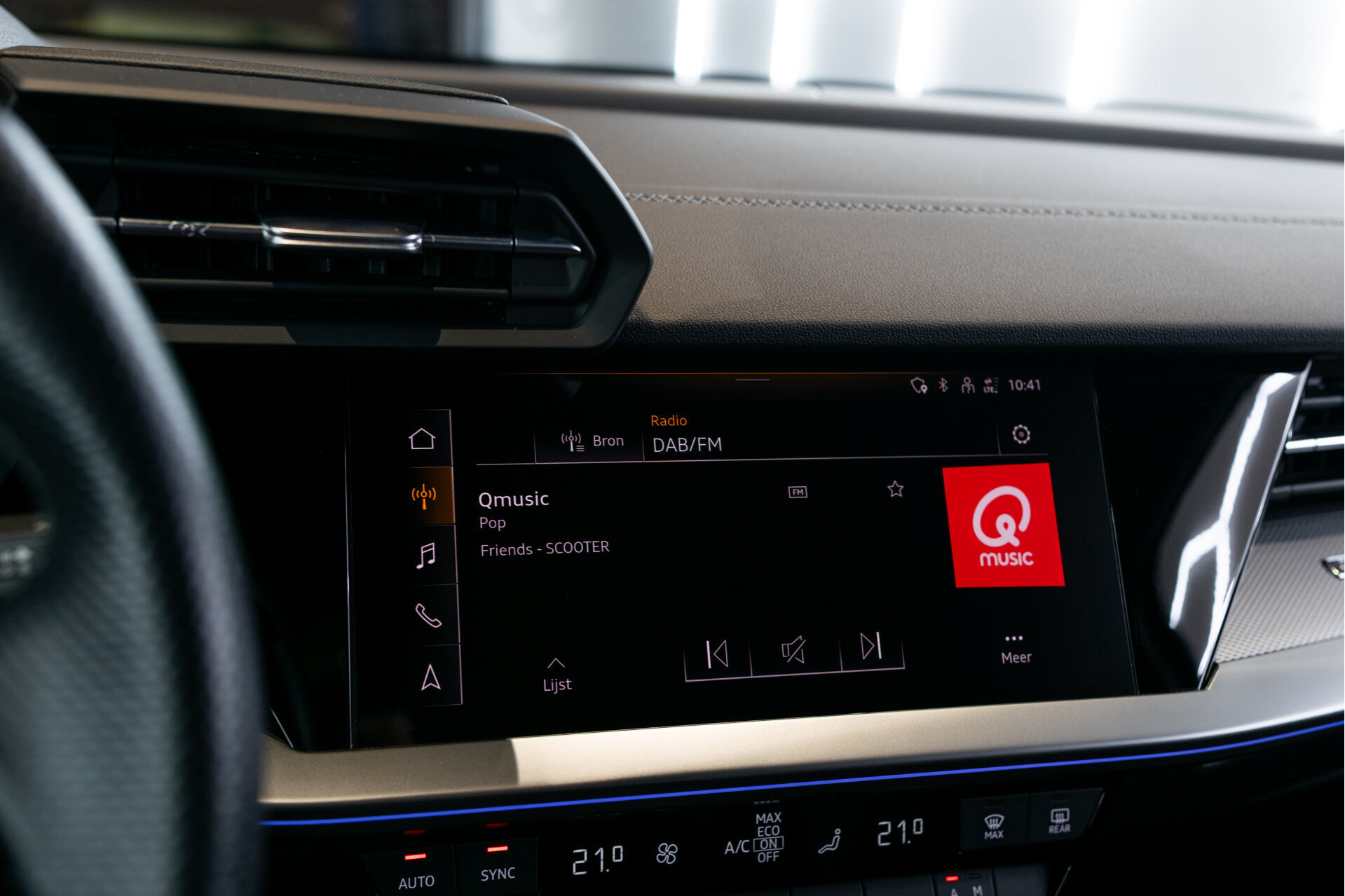 Audi A3 Sportback 30 TFSI S-Line Edition Blackline | Virtual | MMI Plus | Sound | LED | Sportstoelen | 18" | Ambient | New service/apk Foto 13