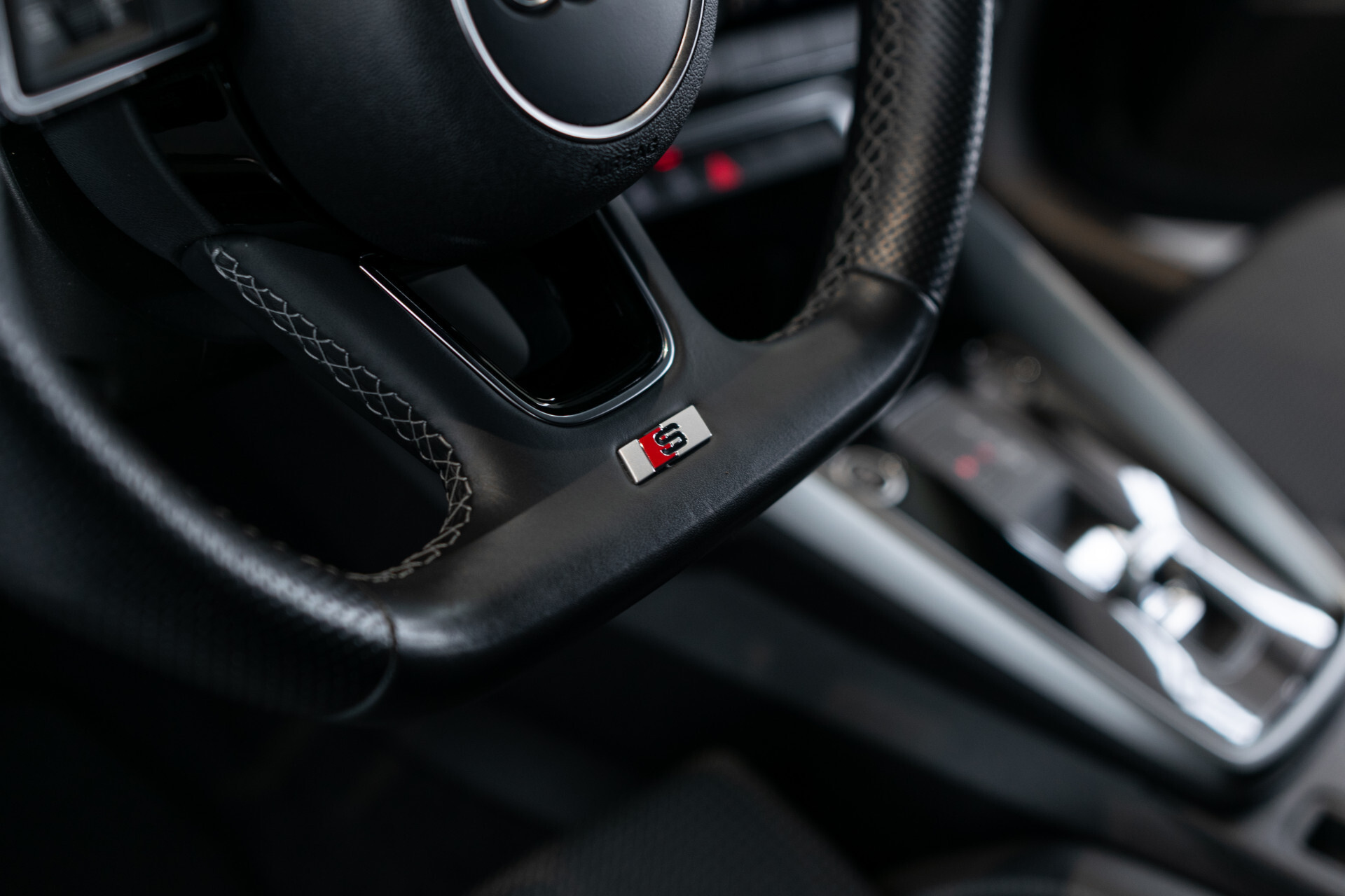 Audi A3 Sportback 30 TFSI S-Line Edition Blackline | Virtual | MMI Plus | Sound | LED | Sportstoelen | 18" | Ambient | New service/apk Foto 22