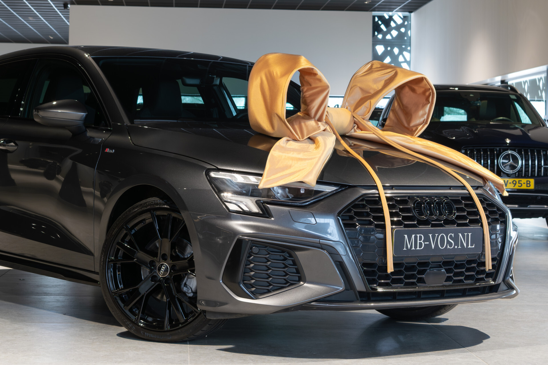 Audi A3 Sportback 30 TFSI S-Line Edition Blackline | Virtual | MMI Plus | Sound | LED | Sportstoelen | 18" | Ambient | New service/apk Foto 3