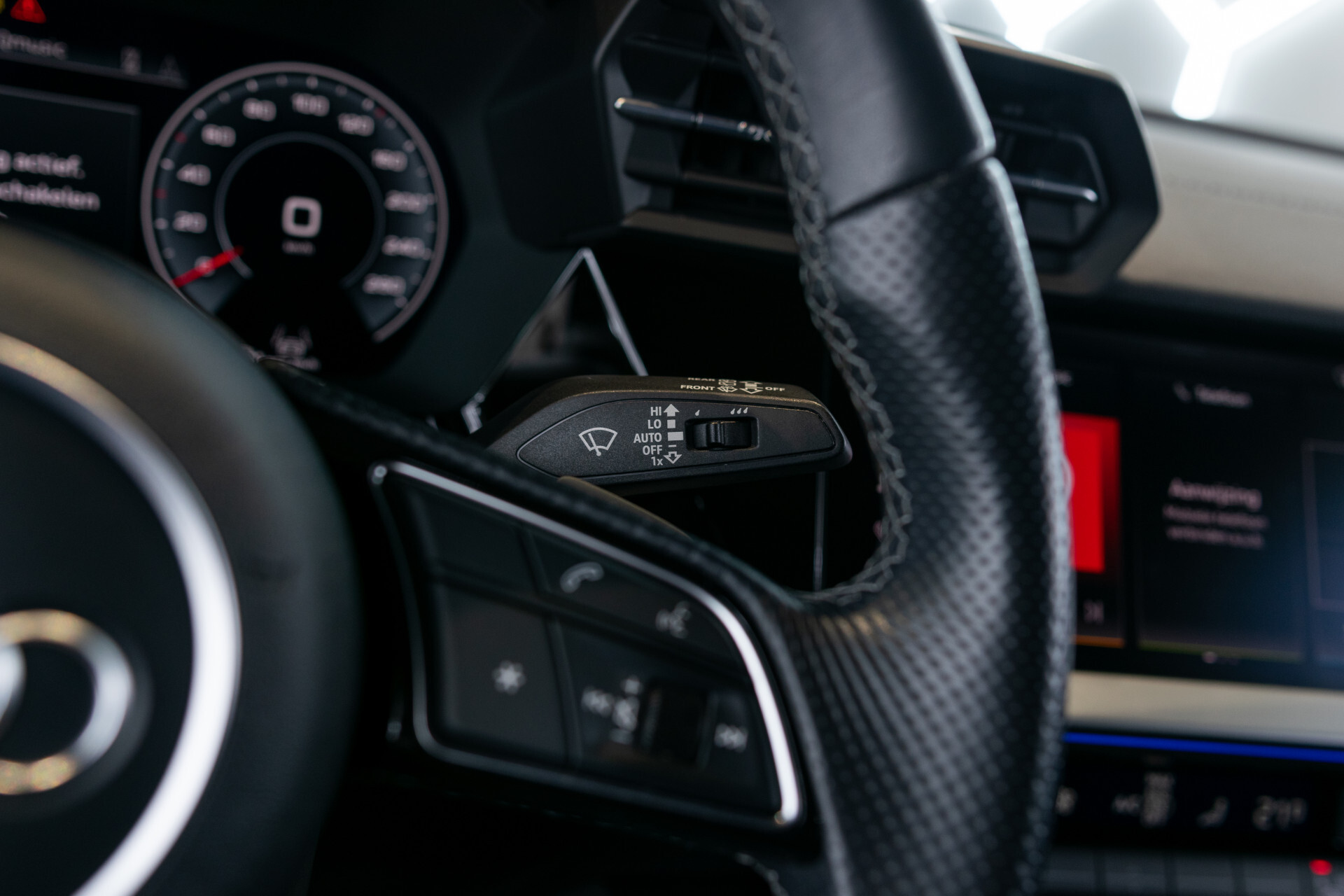 Audi A3 Sportback 30 TFSI S-Line Edition Blackline | Virtual | MMI Plus | Sound | LED | Sportstoelen | 18" | Ambient | New service/apk Foto 30