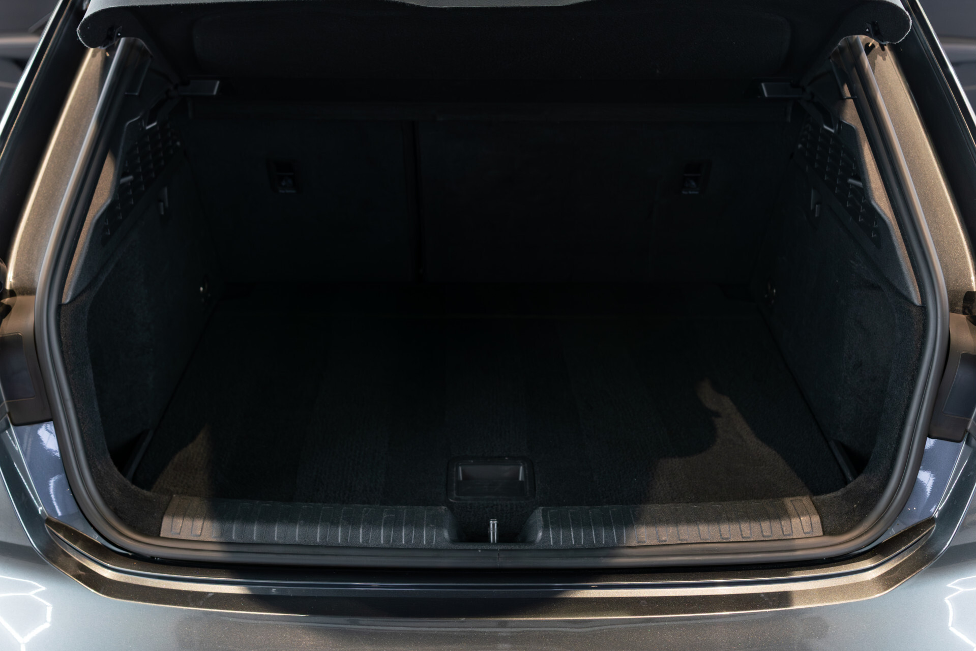 Audi A3 Sportback 30 TFSI S-Line Edition Blackline | Virtual | MMI Plus | Sound | LED | Sportstoelen | 18" | Ambient | New service/apk Foto 46