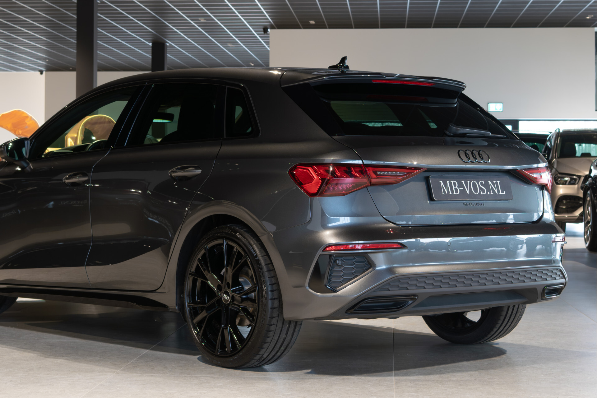 Audi A3 Sportback 30 TFSI S-Line Edition Blackline | Virtual | MMI Plus | Sound | LED | Sportstoelen | 18" | Ambient | New service/apk Foto 50