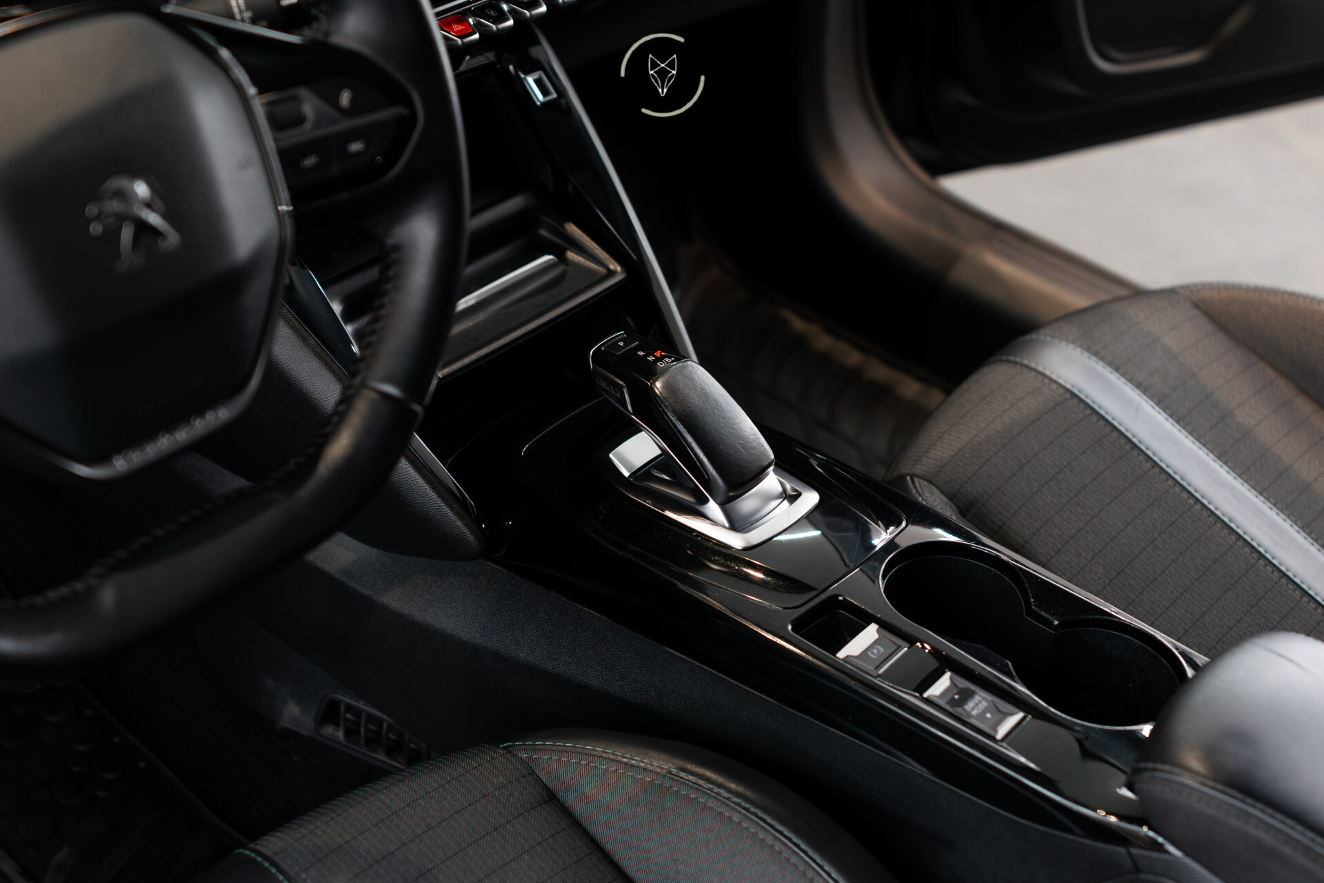 Peugeot e-208 EV Allure 50 kWh Camera | ECC | 1ste eigenaar | BTW | New service Foto 18