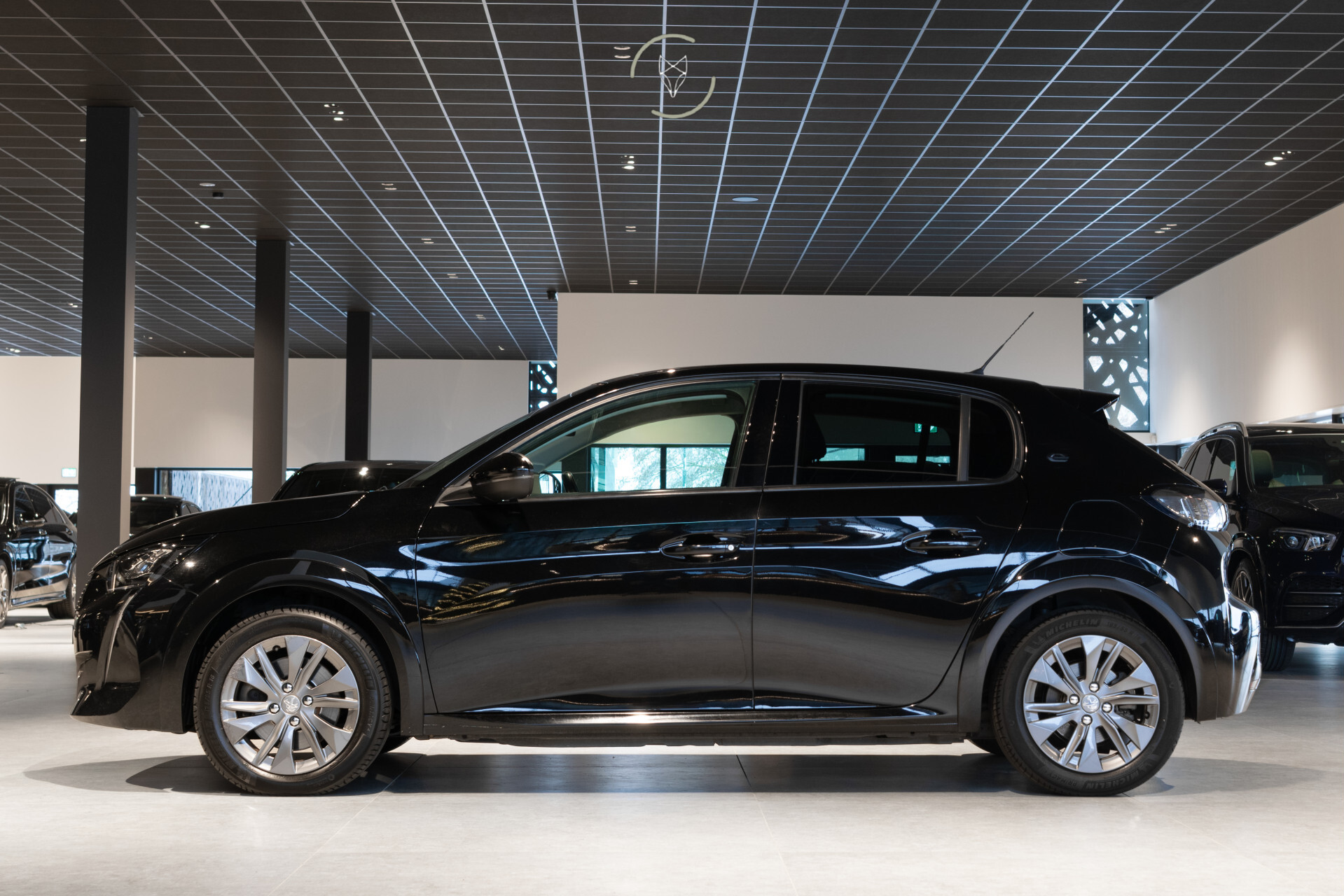 Peugeot e-208 EV Allure 50 kWh Camera | ECC | 1ste eigenaar | BTW | New service Foto 4