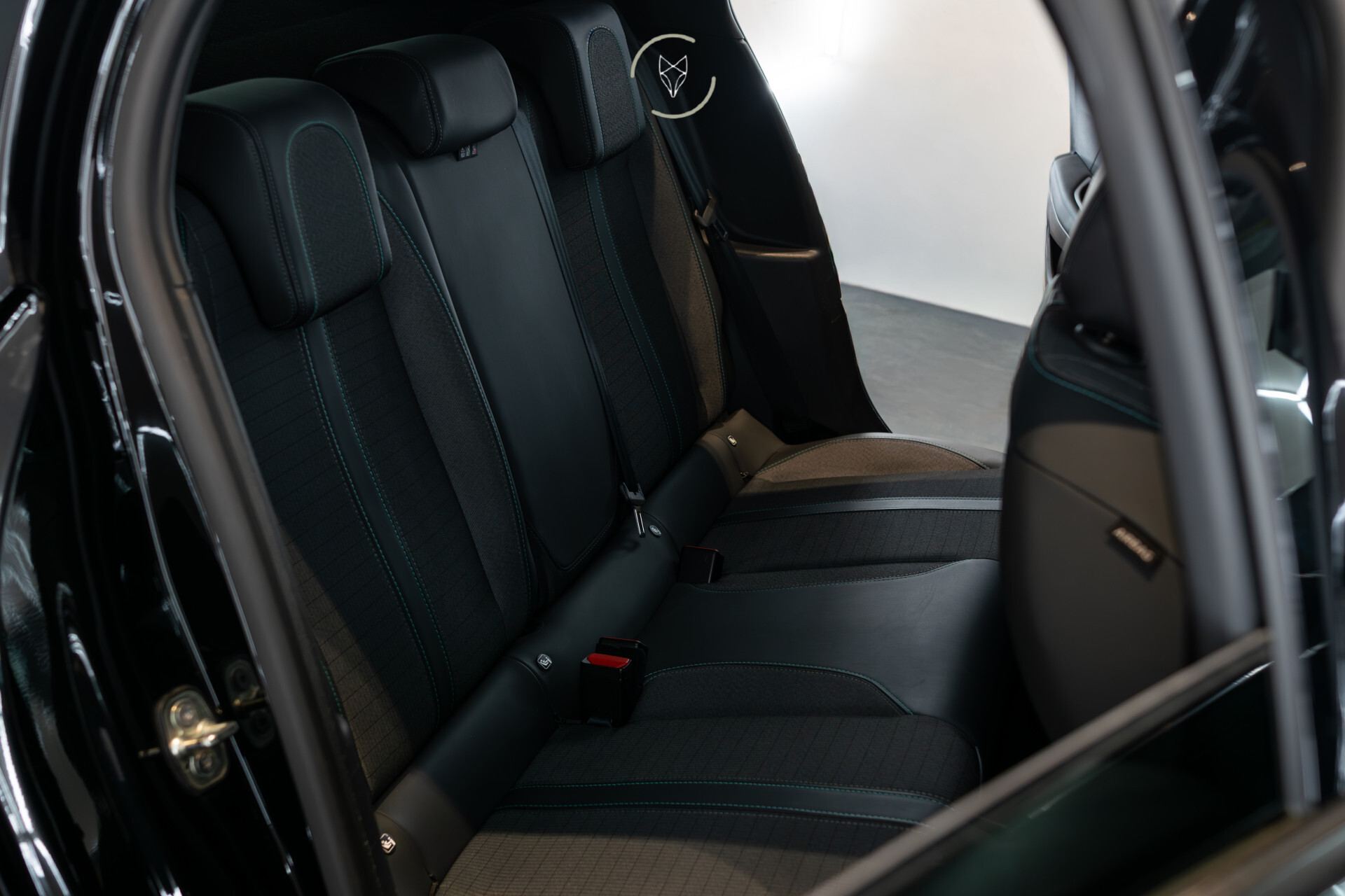 Peugeot e-208 EV Allure 50 kWh Camera | ECC | 1ste eigenaar | BTW | New service Foto 7