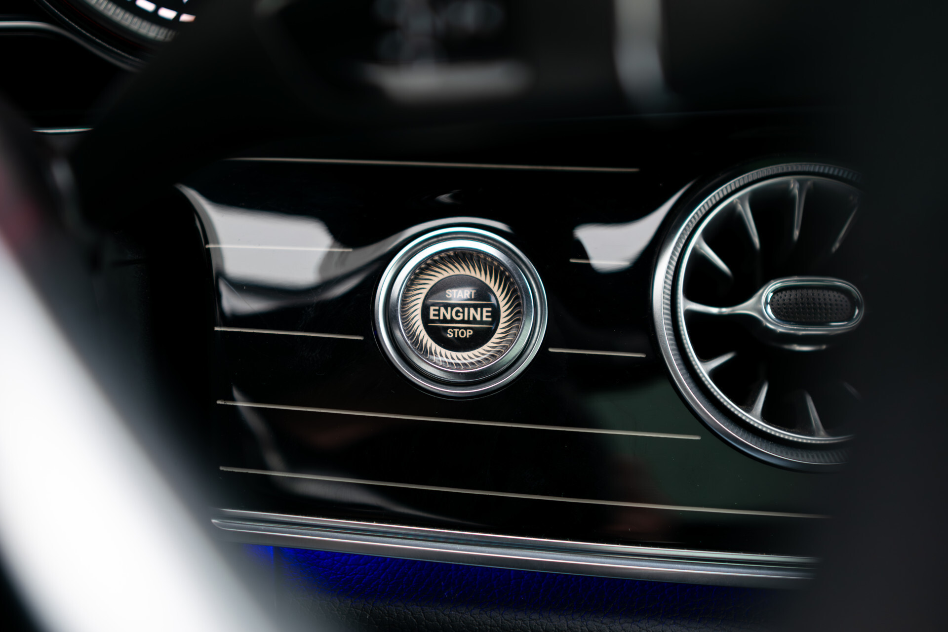 Mercedes-Benz E-Klasse Coupé 300 AMG Night | Pano | Keylessf | Distronic | Burmester | Mem | Flowing Lines Foto 16