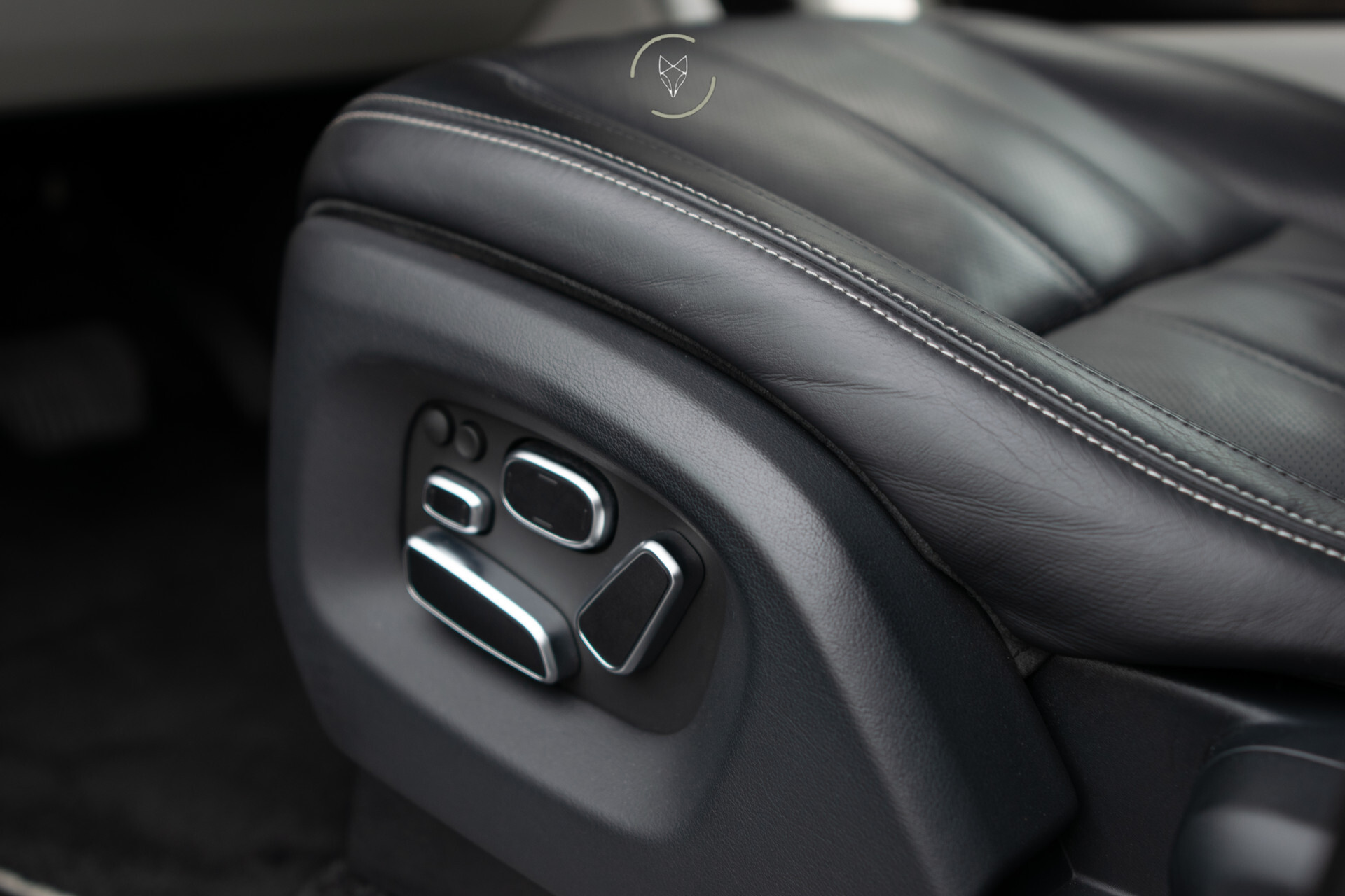 Land Rover Range Rover 4.4 SDV8 Autobiography Meridian | 360 | ACC | Keyless | Massage | 21'' | Trekhaak | Dealer onderhouden Foto 20