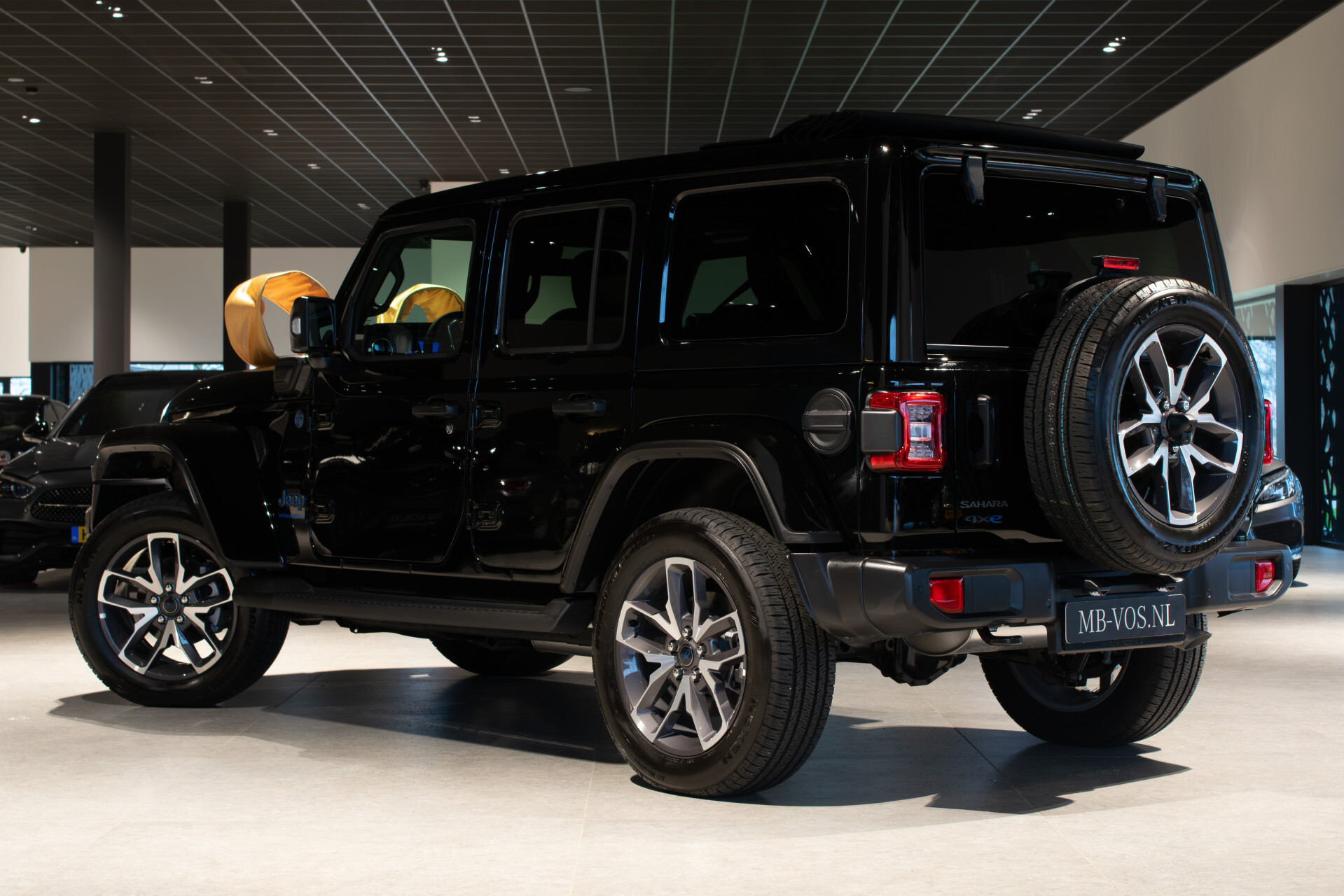 Jeep Wrangler Unlimited 4xe 380 Sahara Hartop | Keyless | ACC | 18'' | LED | Treekplanken | Stuur+stoelverwm. Foto 5