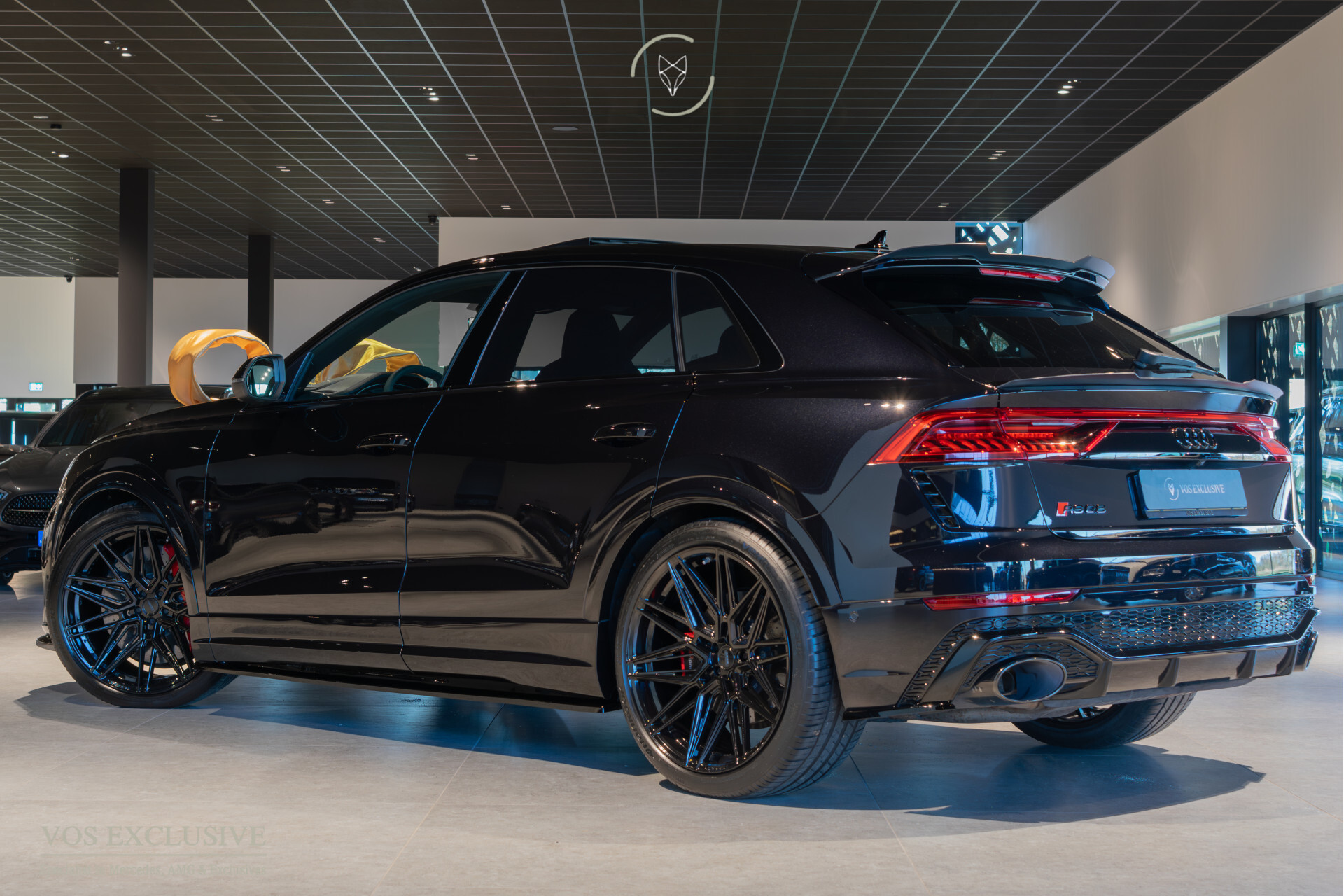 Audi RSQ8 4.0 TFSI Quattro 23'' Vossen | Ceramic | Carbon | Aeropakket | B&O 3D | RS Dynamic | 4-wielsturing | ACC | HUD | Keyless | Trekhaak | Softclose Foto 2