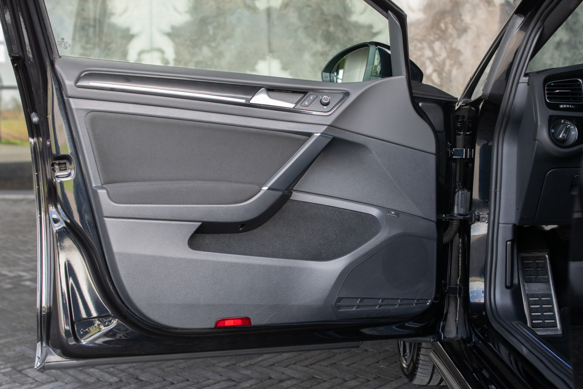 Volkswagen Golf 1.4 TSI GTE Executive Plus | 1ste eigenaar | New Service | Trekhaak | Sportstoelen | LED | 18" | ECC | SOH 83% | Cruise Control Foto 12