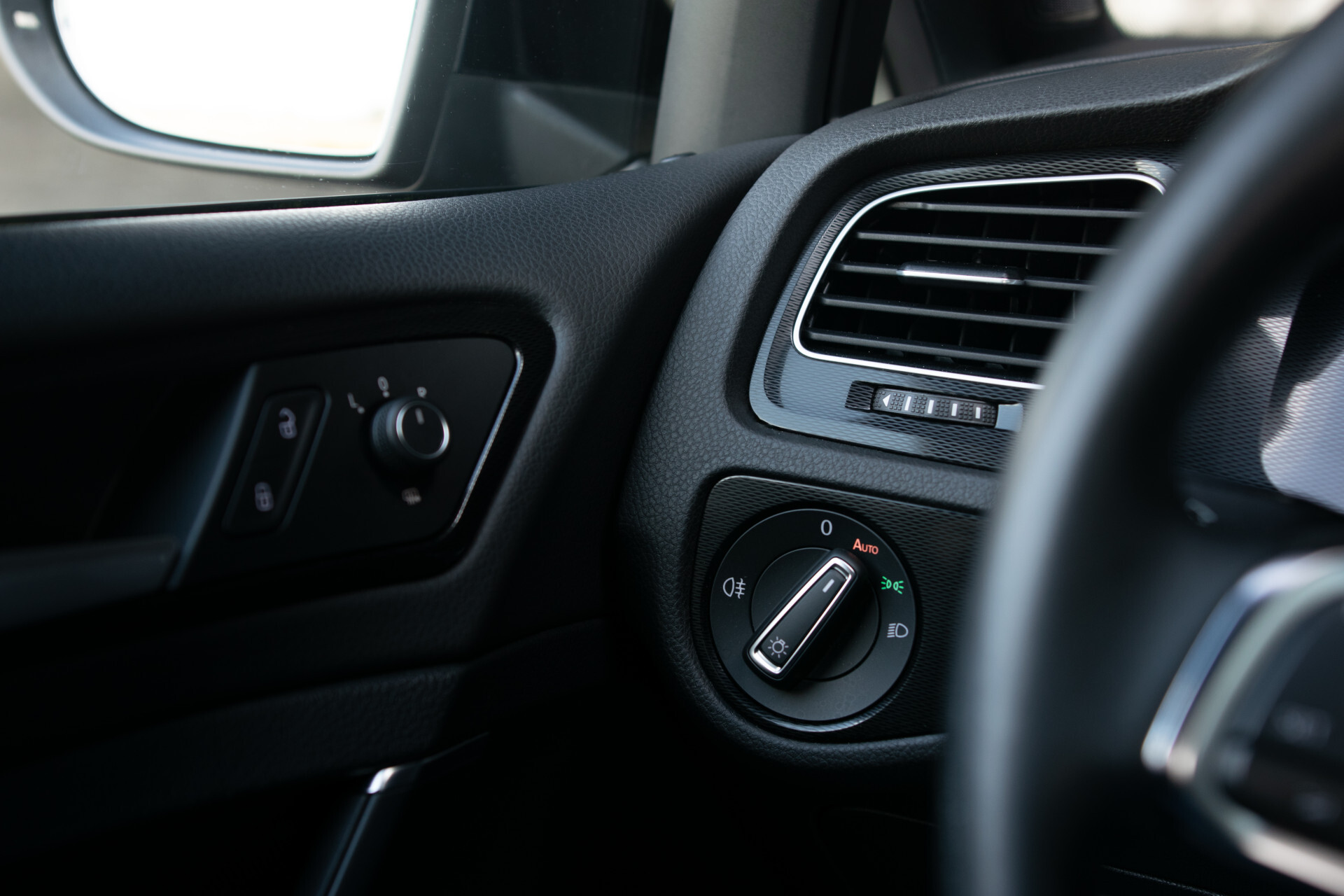 Volkswagen Golf 1.4 TSI GTE Executive Plus | 1ste eigenaar | New Service | Trekhaak | Sportstoelen | LED | 18" | ECC | SOH 83% | Cruise Control Foto 20