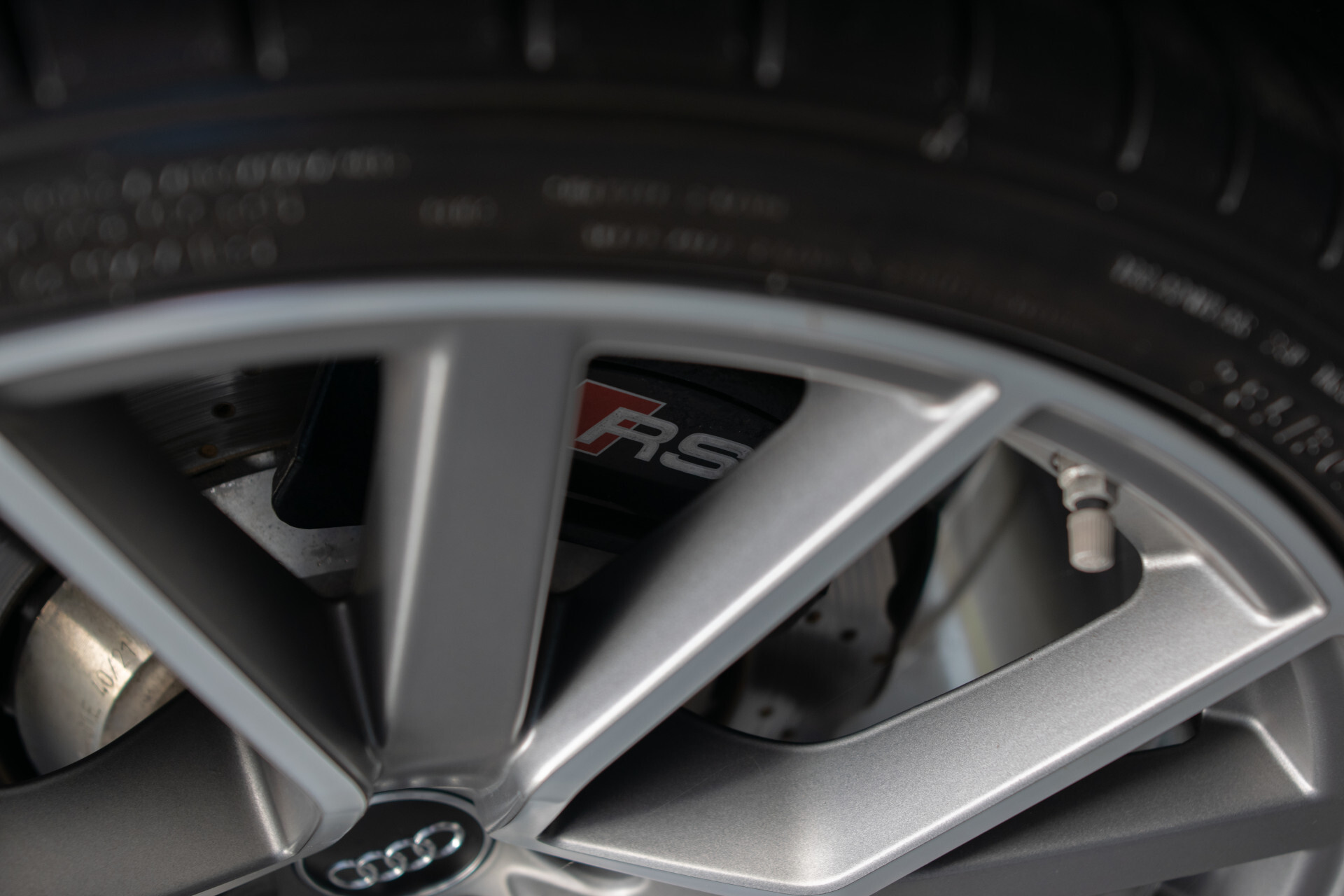 Audi A6 Avant 4.0 TFSI RS 6 Quattro Performance Carbon | Nardo | Memory | 21" | Matrix LED | Bose Foto 49