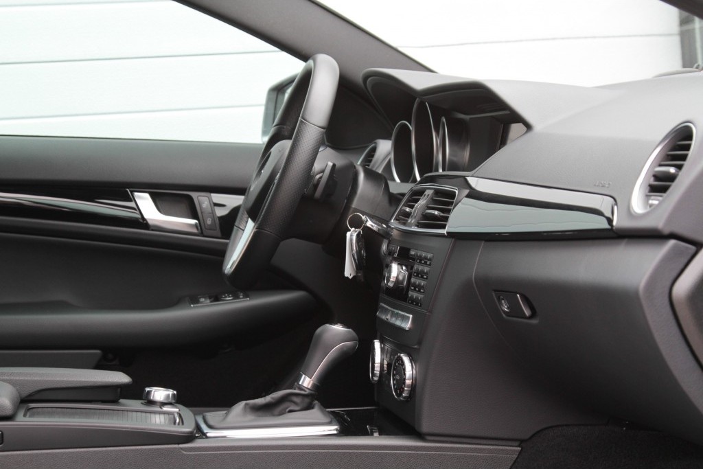 Mercedes-Benz C-Klasse 180 BE Coupe Sportpakket AMG Leer/ILS/Navi Aut7 Foto 4